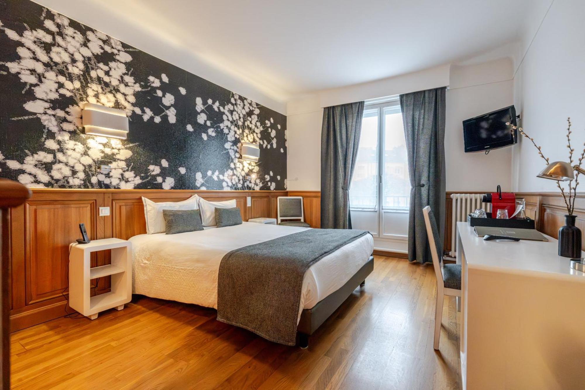 Classic Double Room