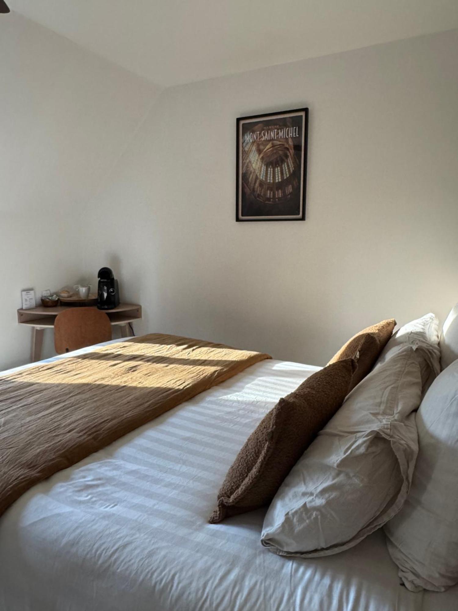 Double Room Private Bathroom