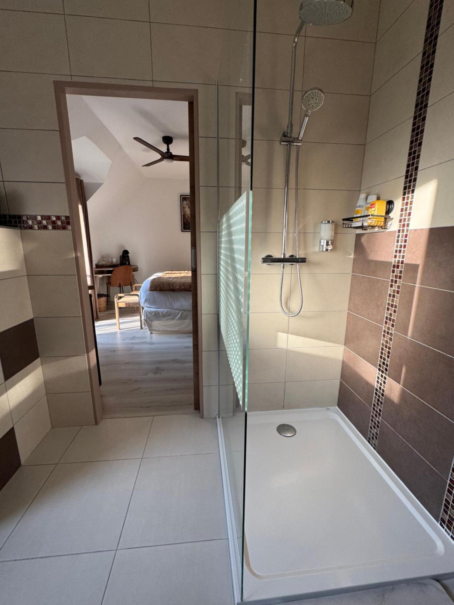 Double Room Private Bathroom