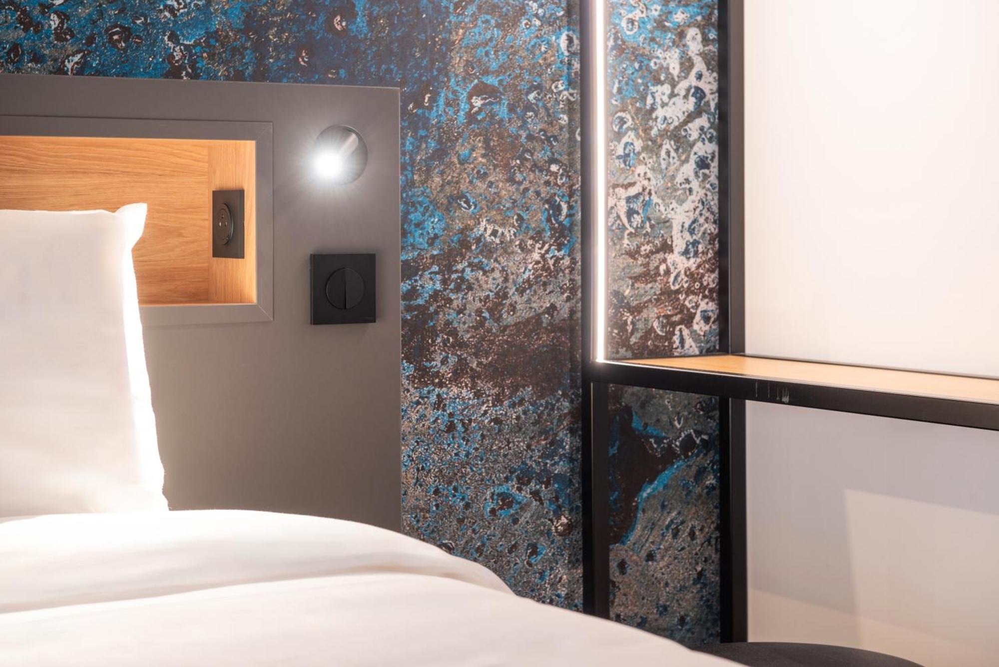 2 Single Beds - Superior Room