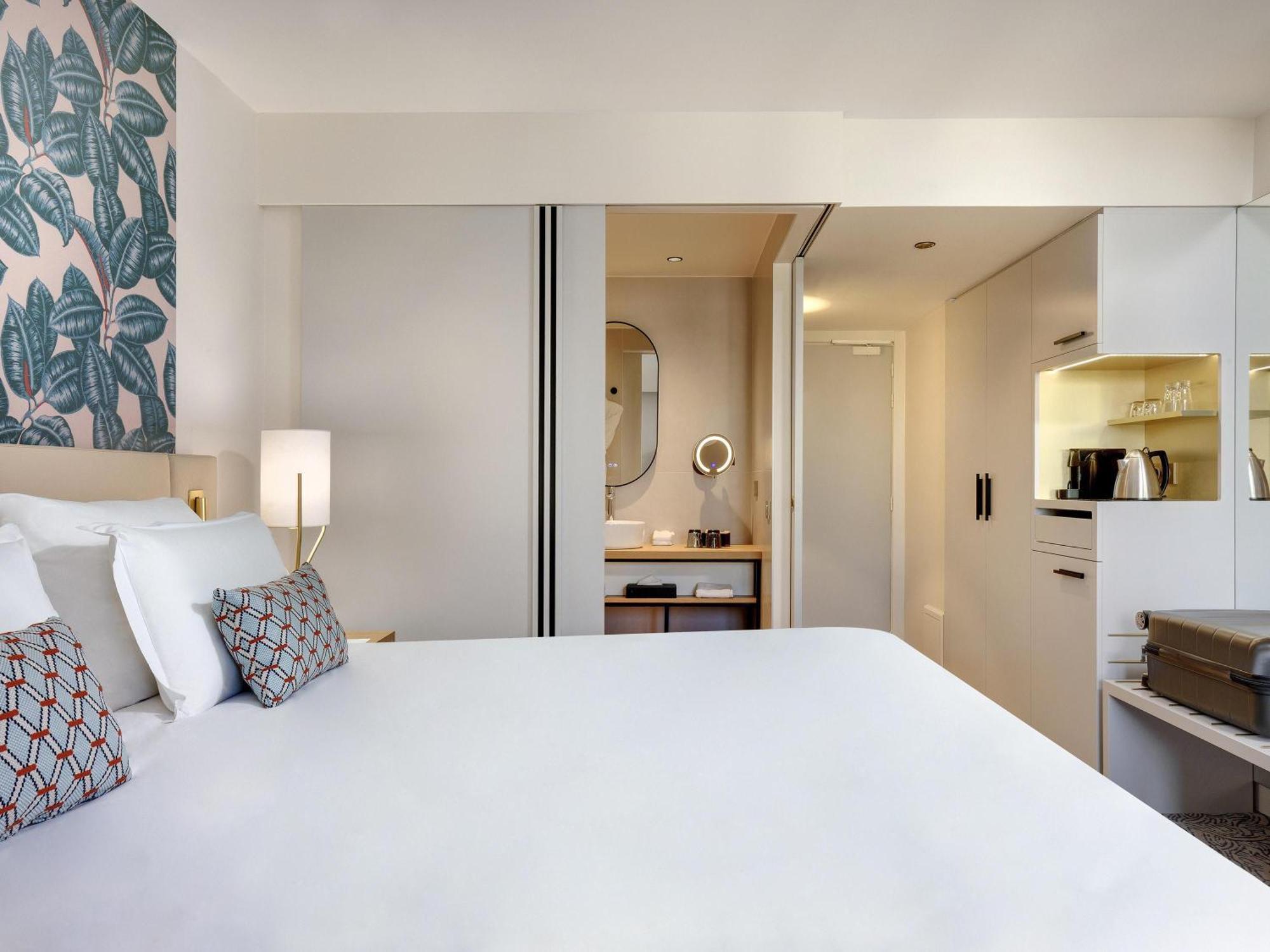 Deluxe Room Two Single Size Beds