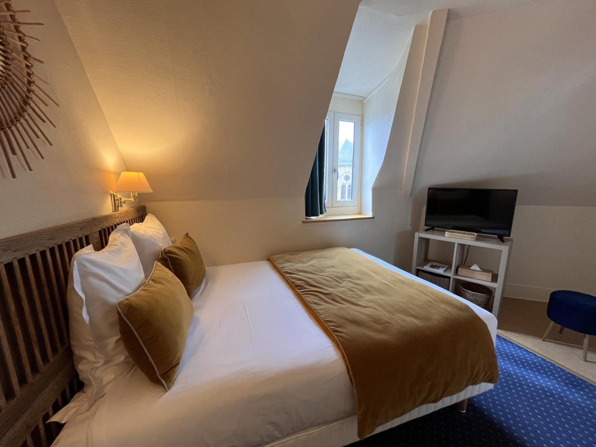 Classic Double Room