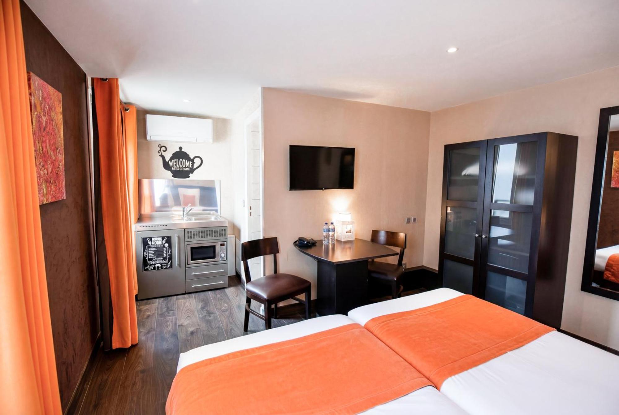 Junior Suite Kitchenette,1765205526:JPEG