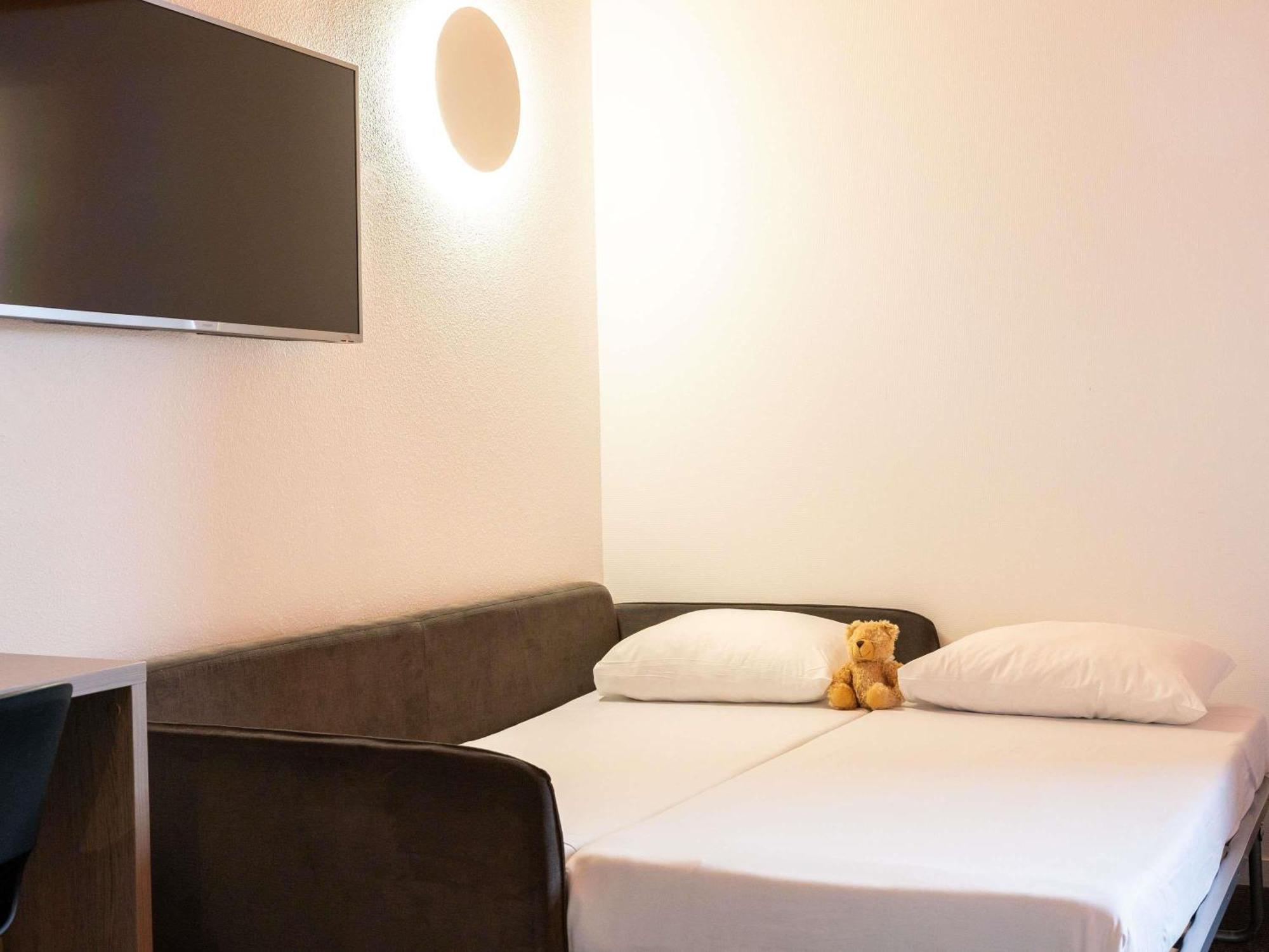 Room a Double Bed Twin Beds