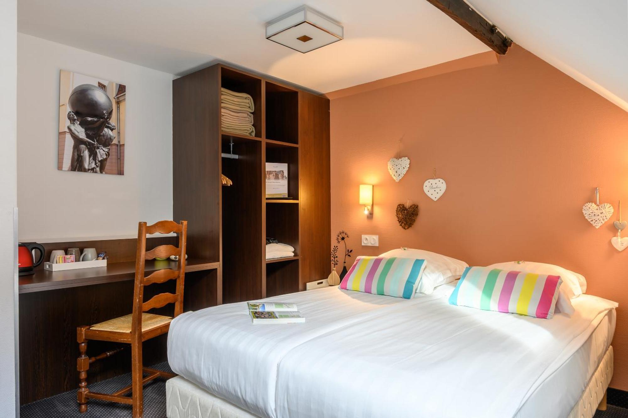 Chambre Triple - 3ème Étage
