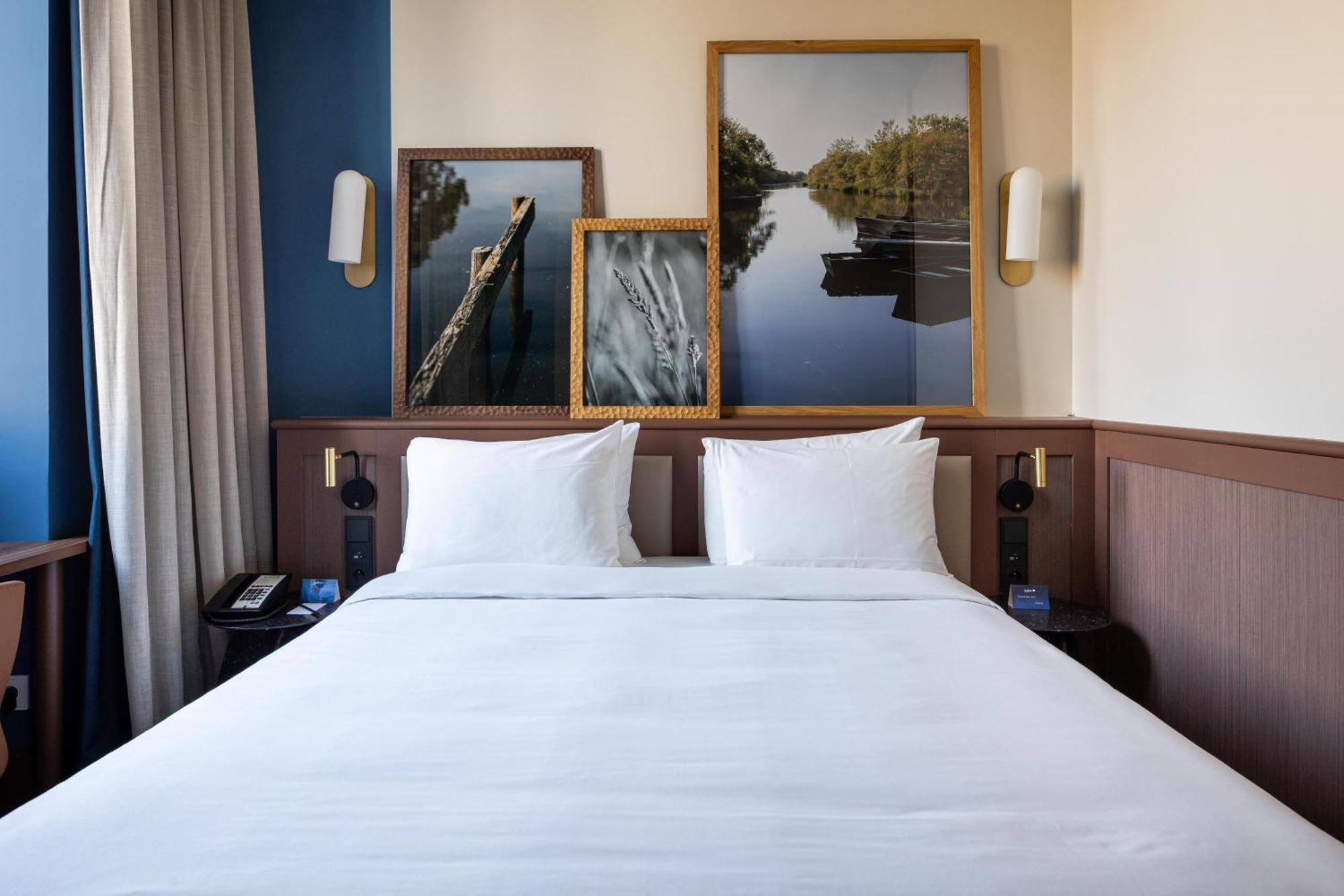 Standard Room,1765324989:JPEG