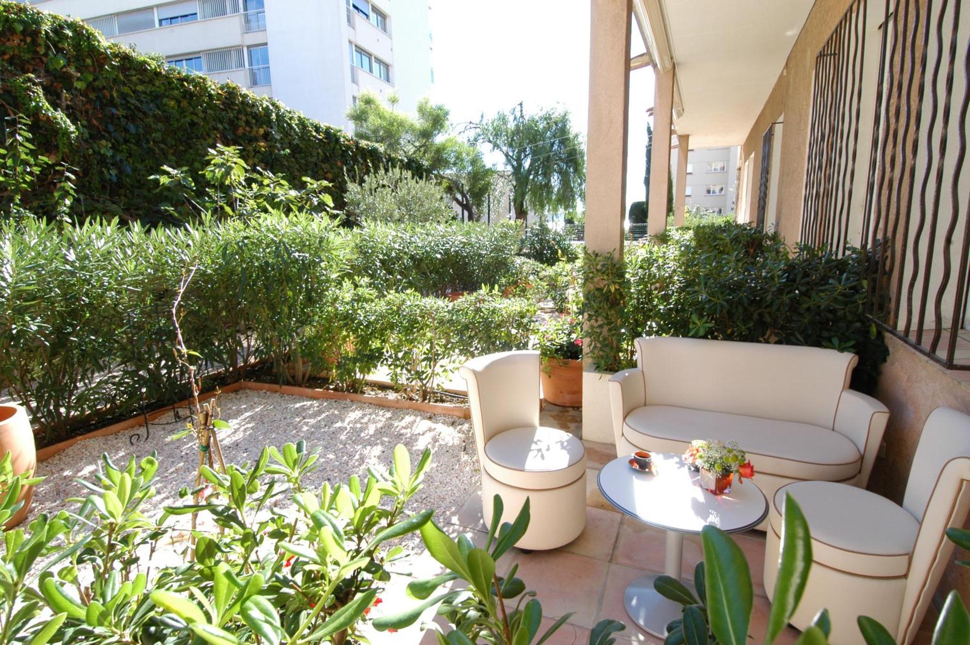 Superior Double Room Private Small Garden