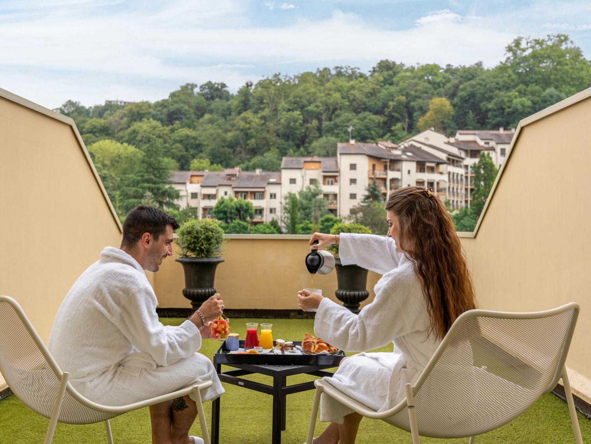 Comfort Room Terrace Balcony Spa Pool Access not