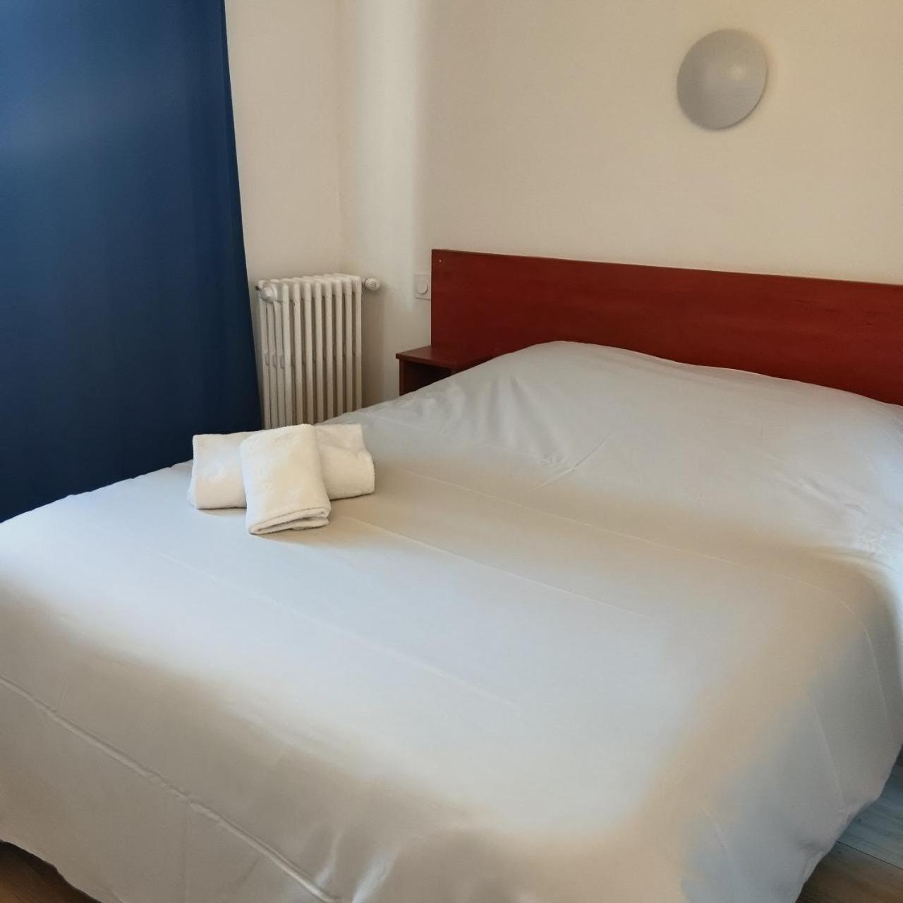 Double Room,942924682:JPEG