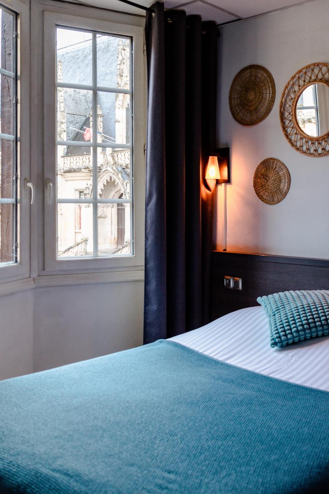 Triple Room with View