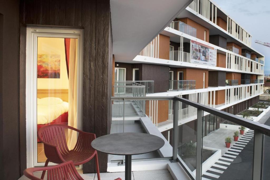 One-Bedroom Standard Apartment