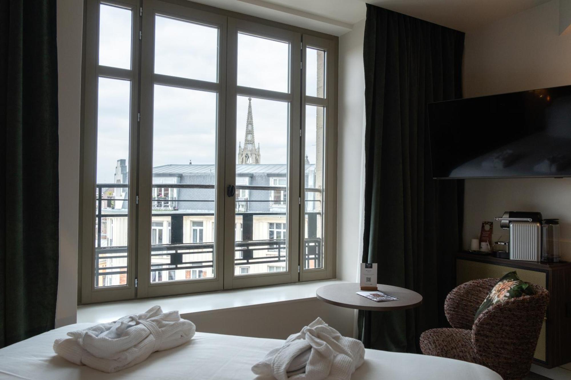 Prestige Room
