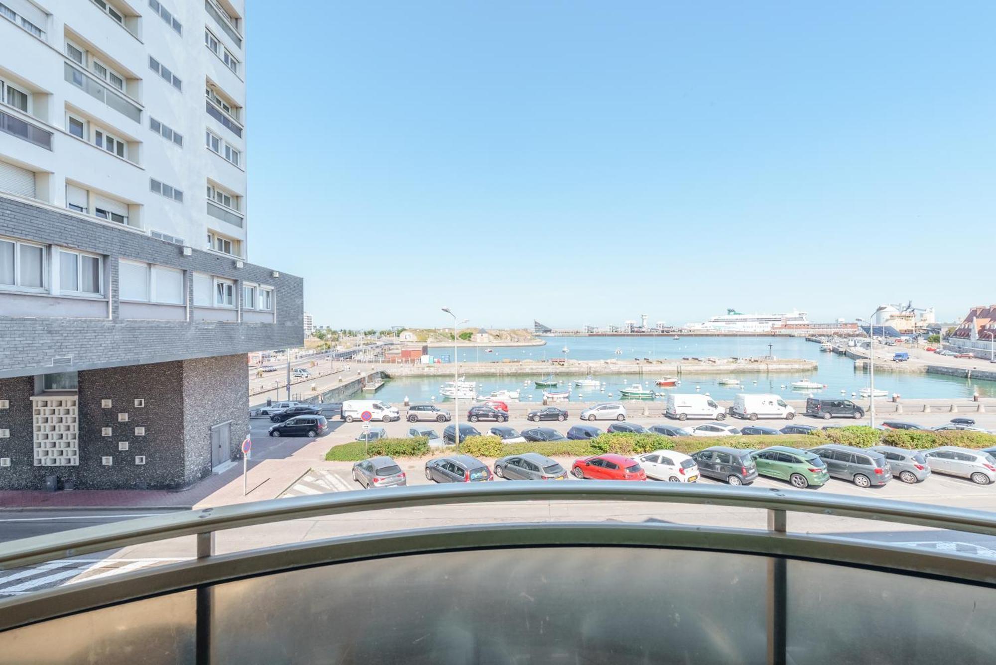 Standard Queen Room Sea View