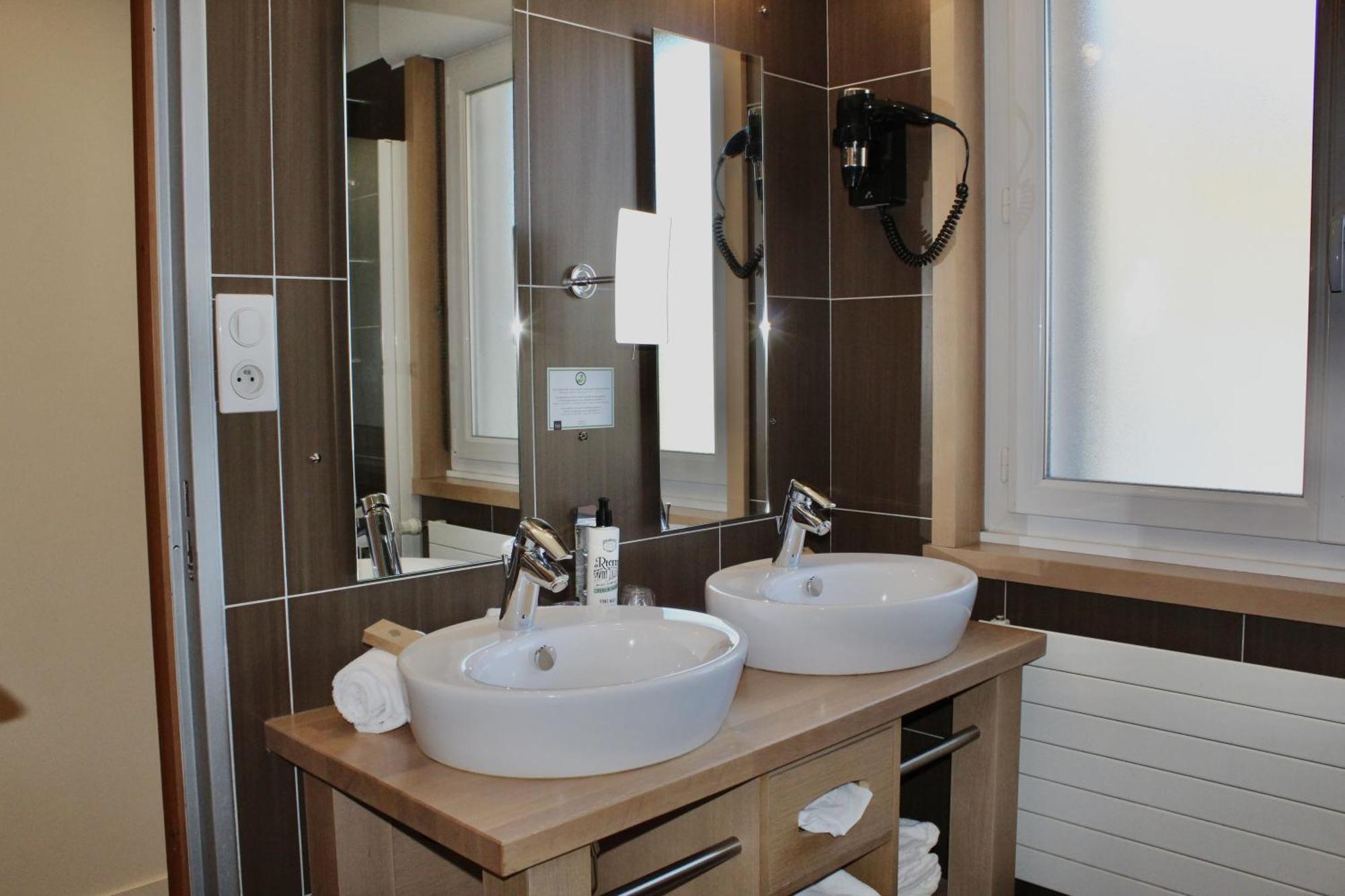 Comfort Triple Room
