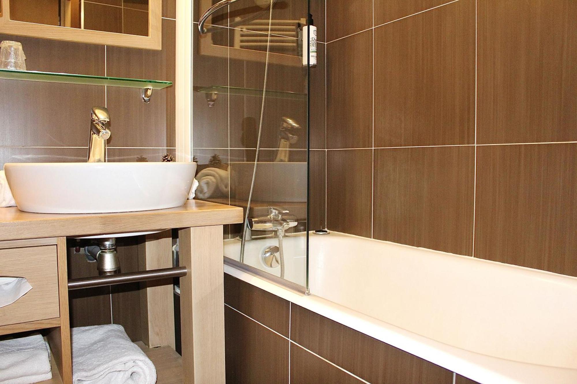 Classic Triple Room Double Bed