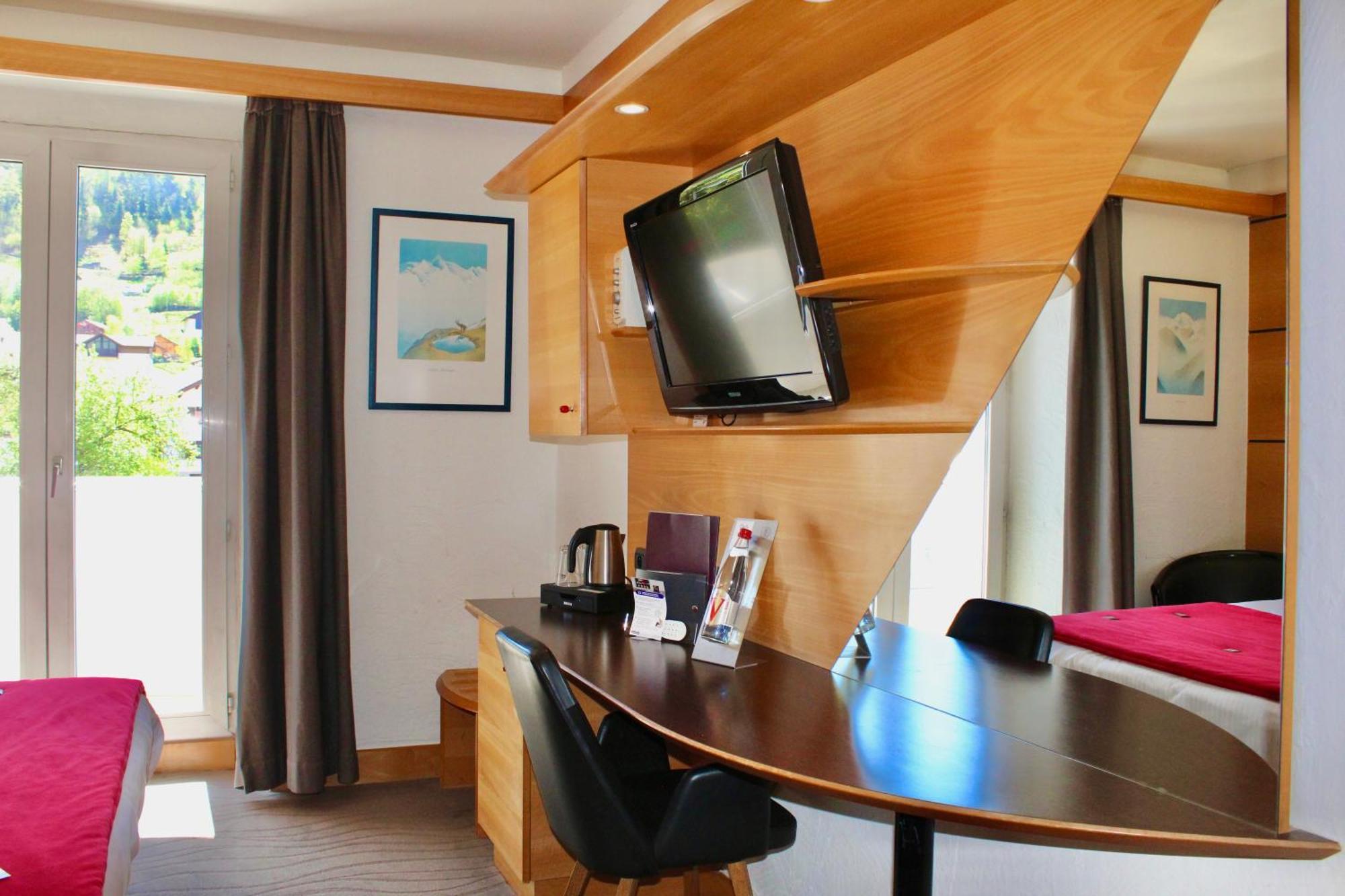 Classic Double Room double bed
