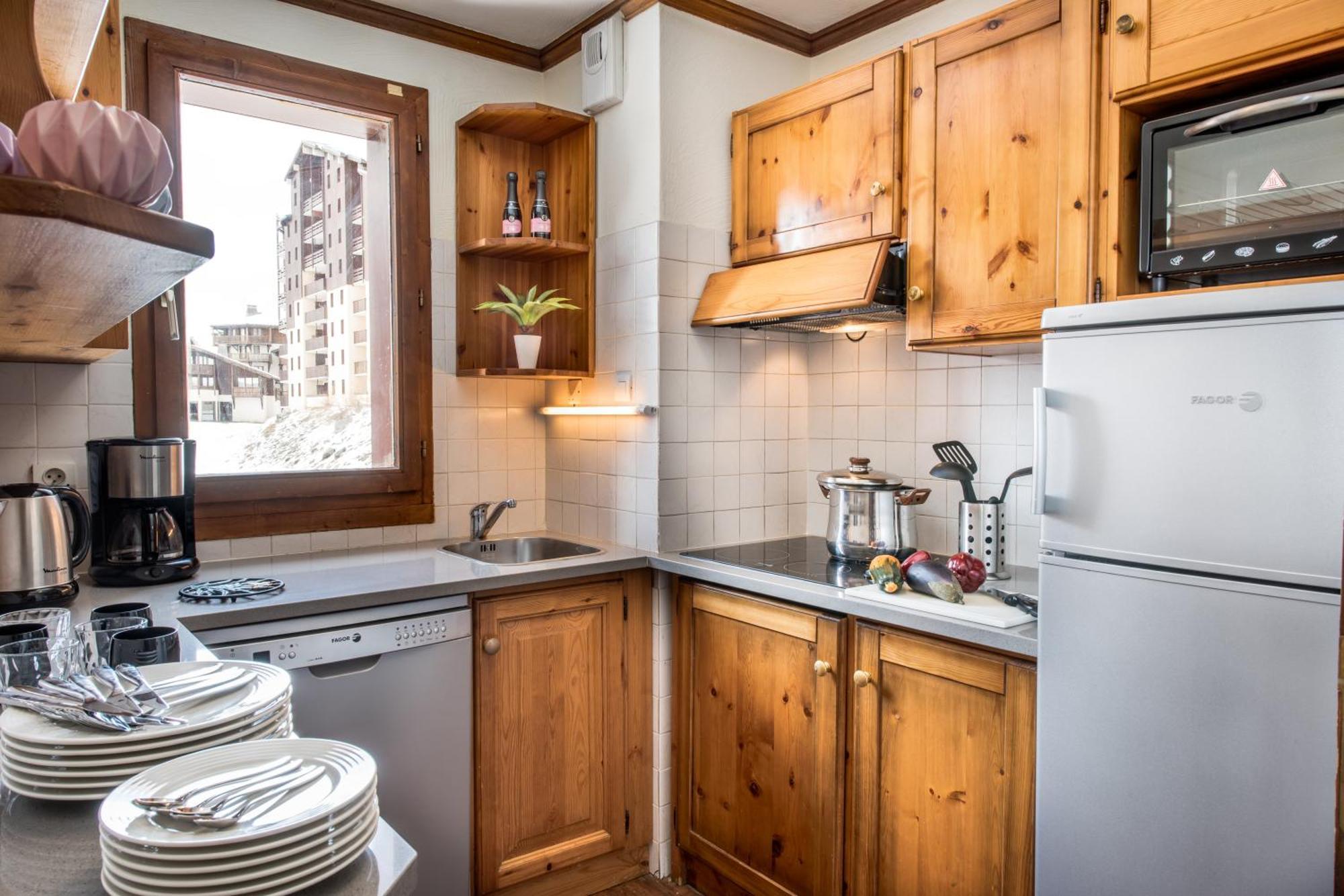 Three-Bedroom Apartment Montana Soleil