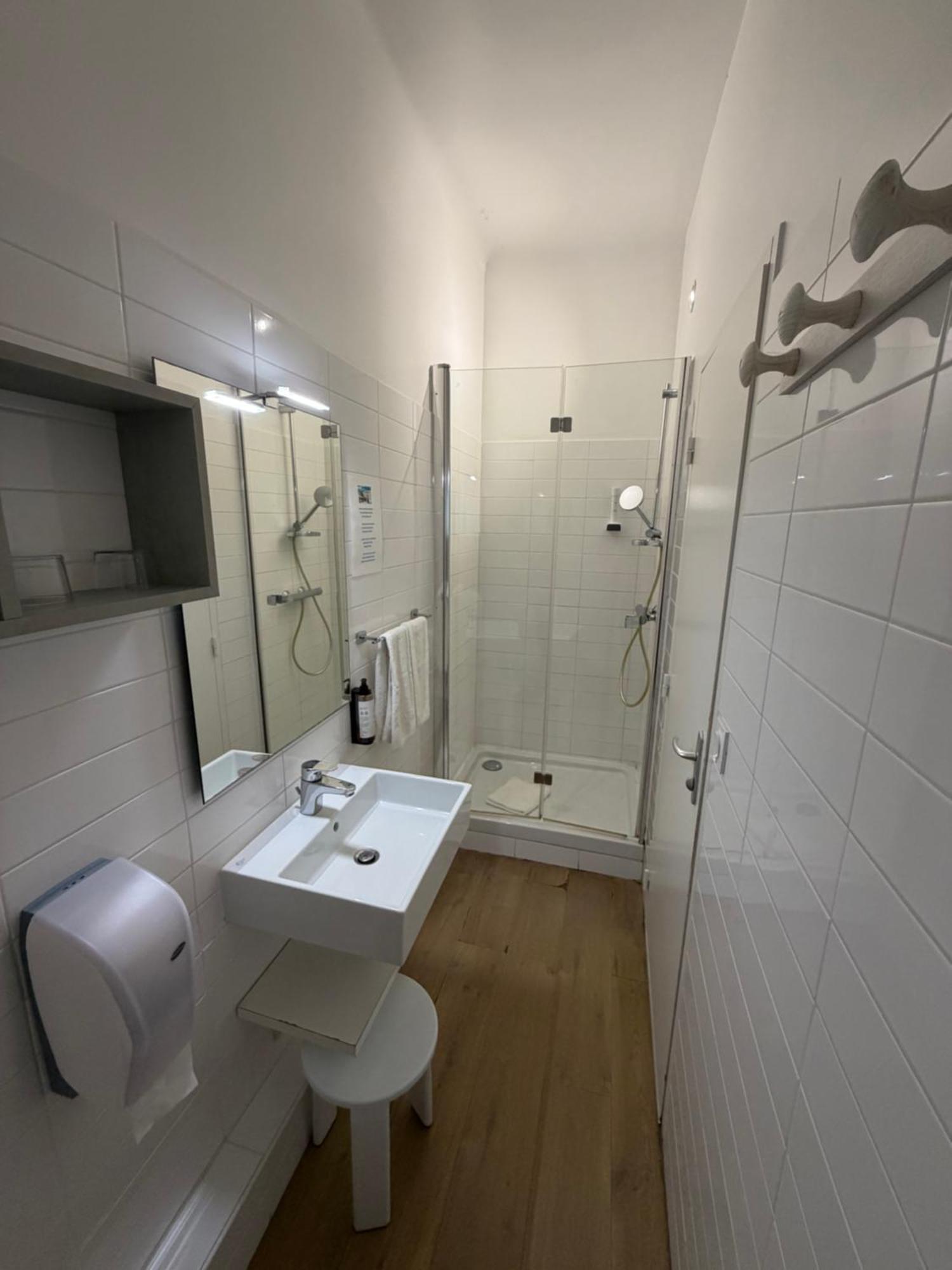 Standard Queen Room Lateral Sea View