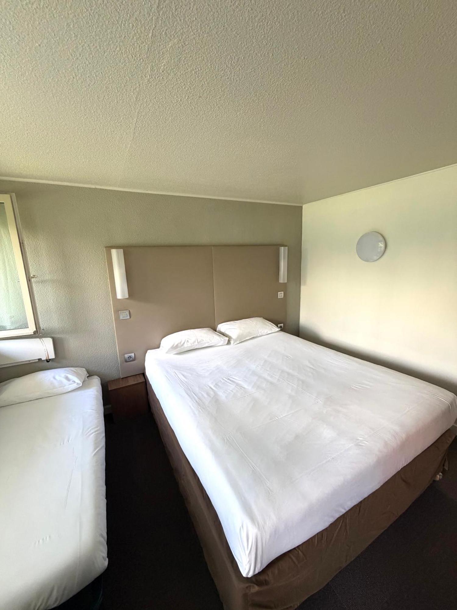 Standard Double Room One Single Bed Up to Ten Years