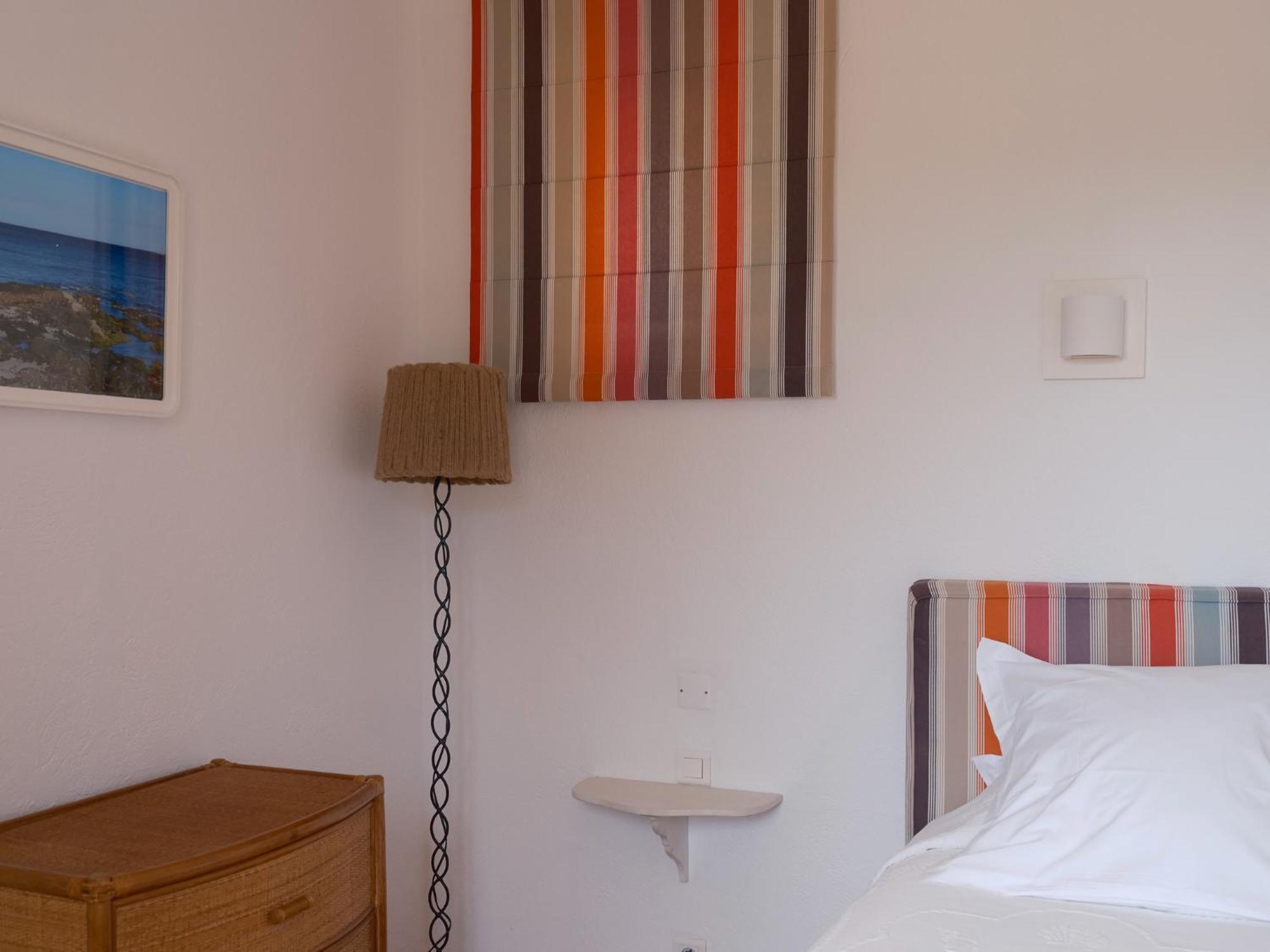 Apartamento de 2 Quartos com Varanda e Vista do Jardim