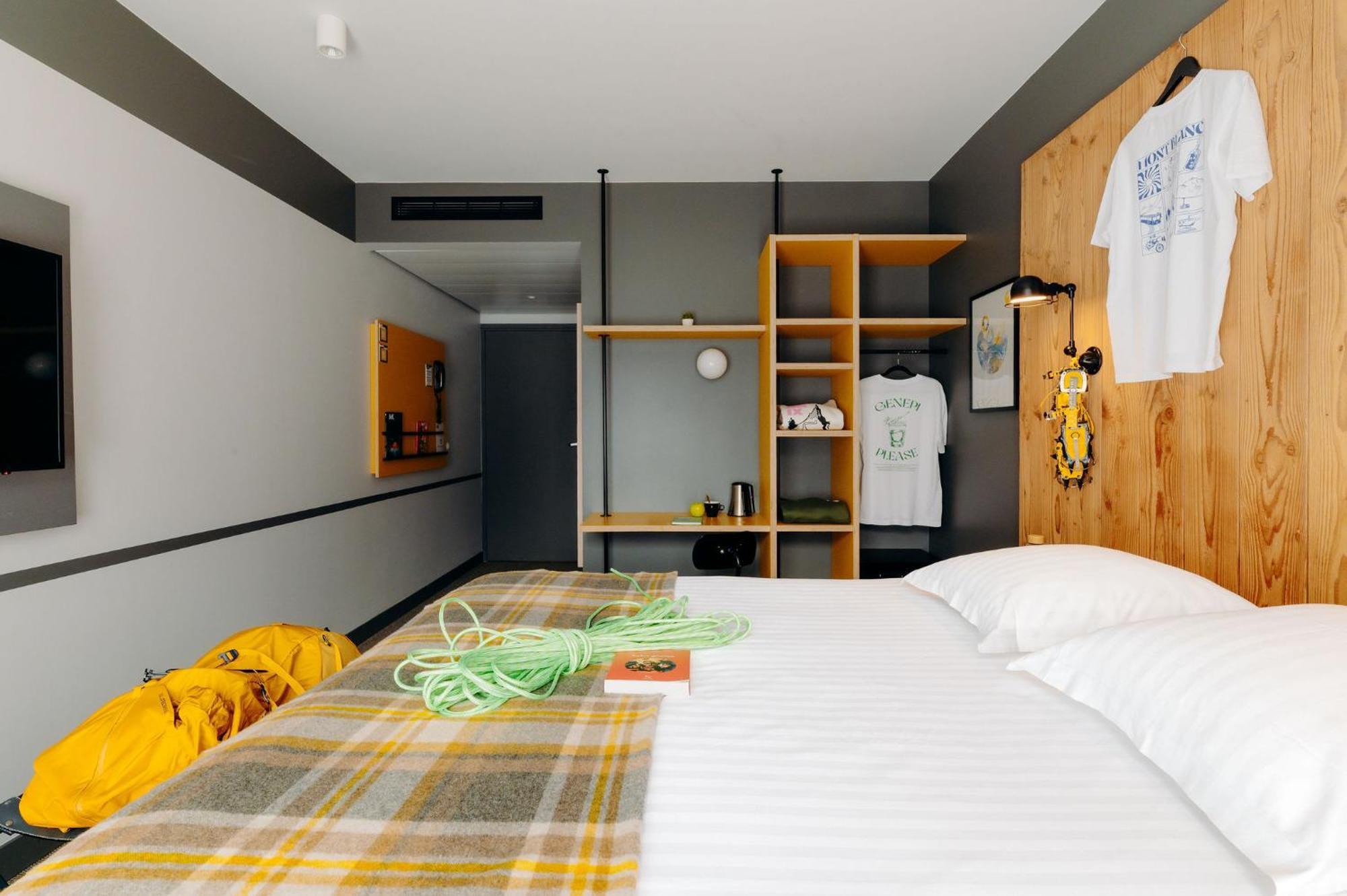 Quarto Duplo