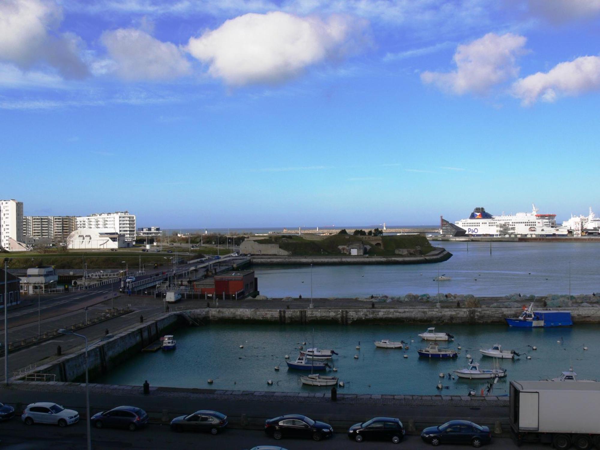 Standard Queen Room Sea View