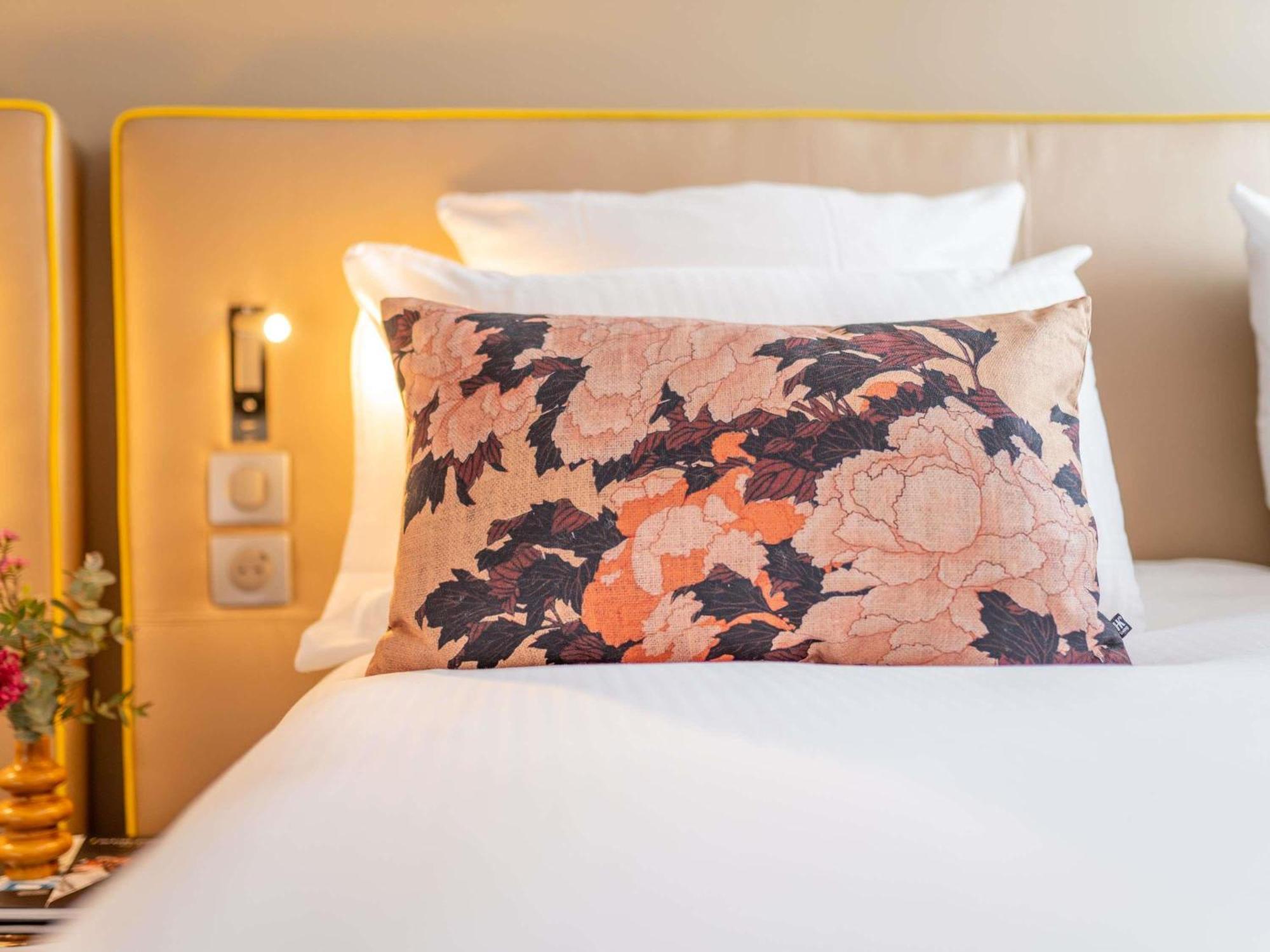 Superior Room Queen Bed