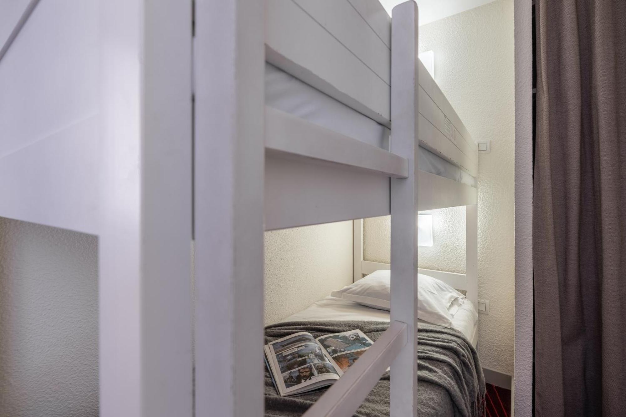 Studio Sleeping Alcove