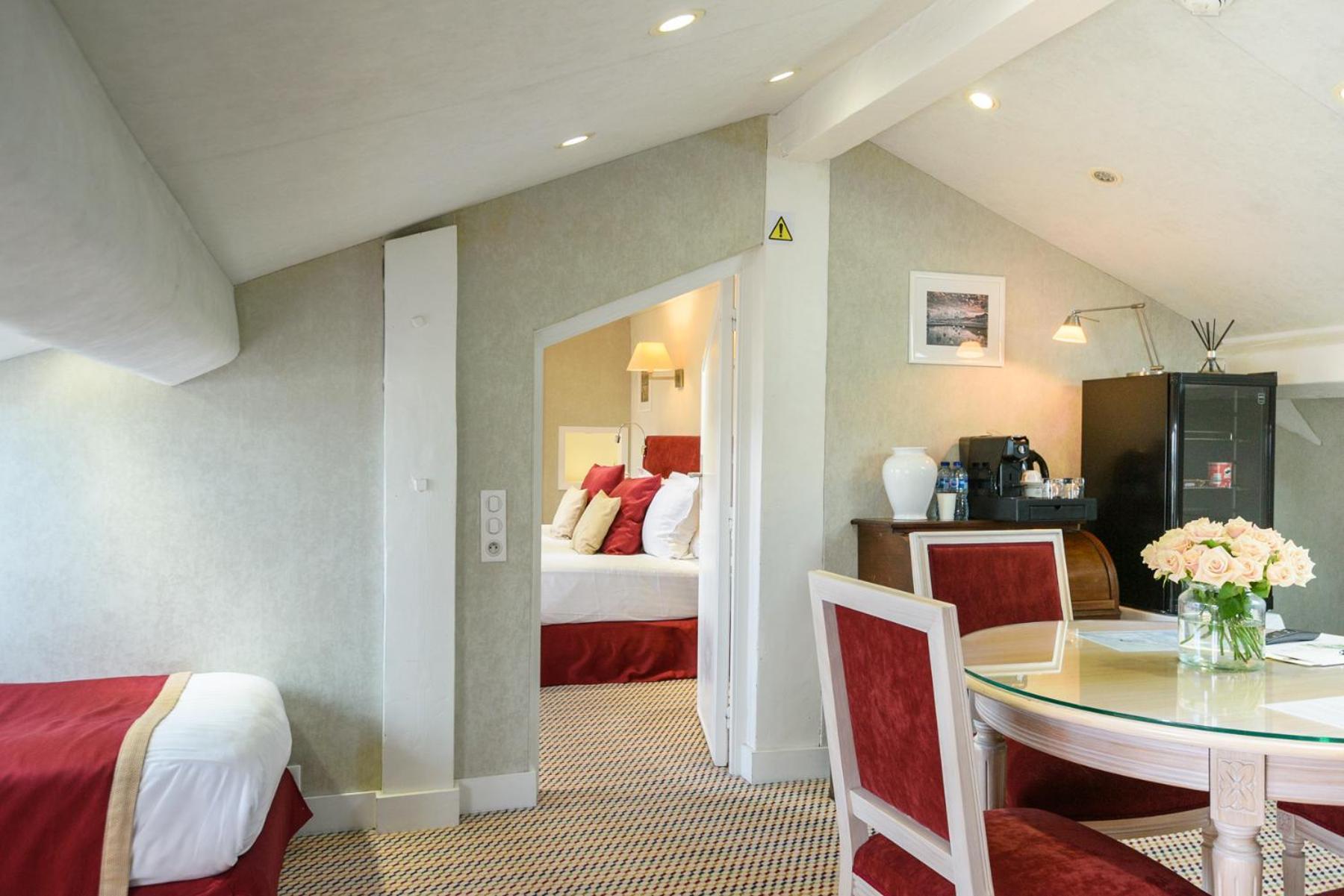 Family Suite Attic Flat partial Sea City View