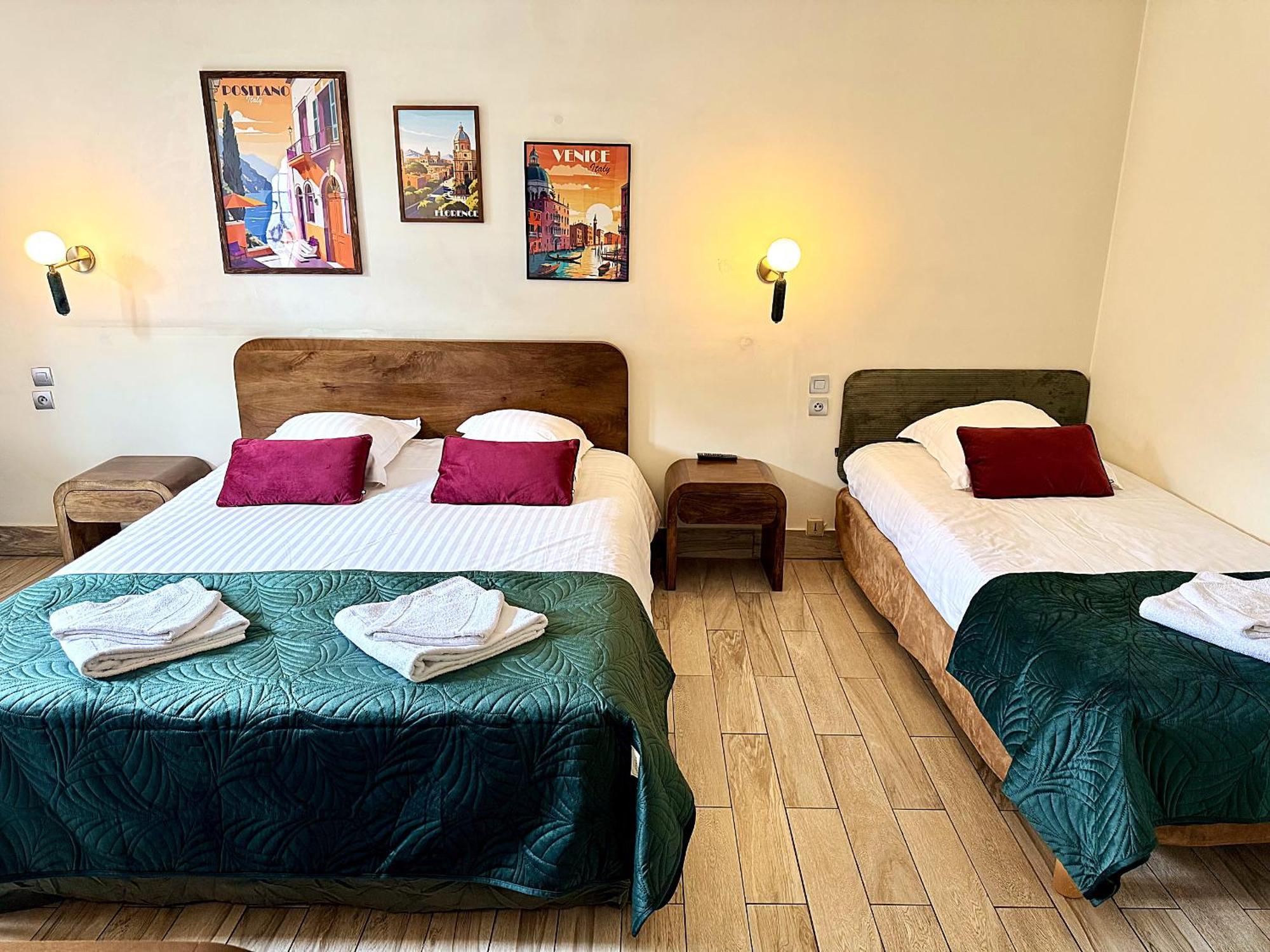 Triple Room