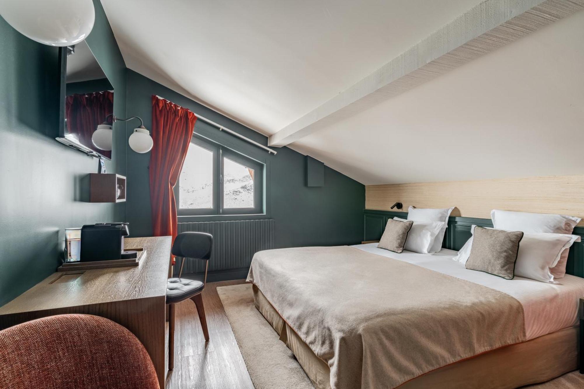 Classic Attic Room without balcony