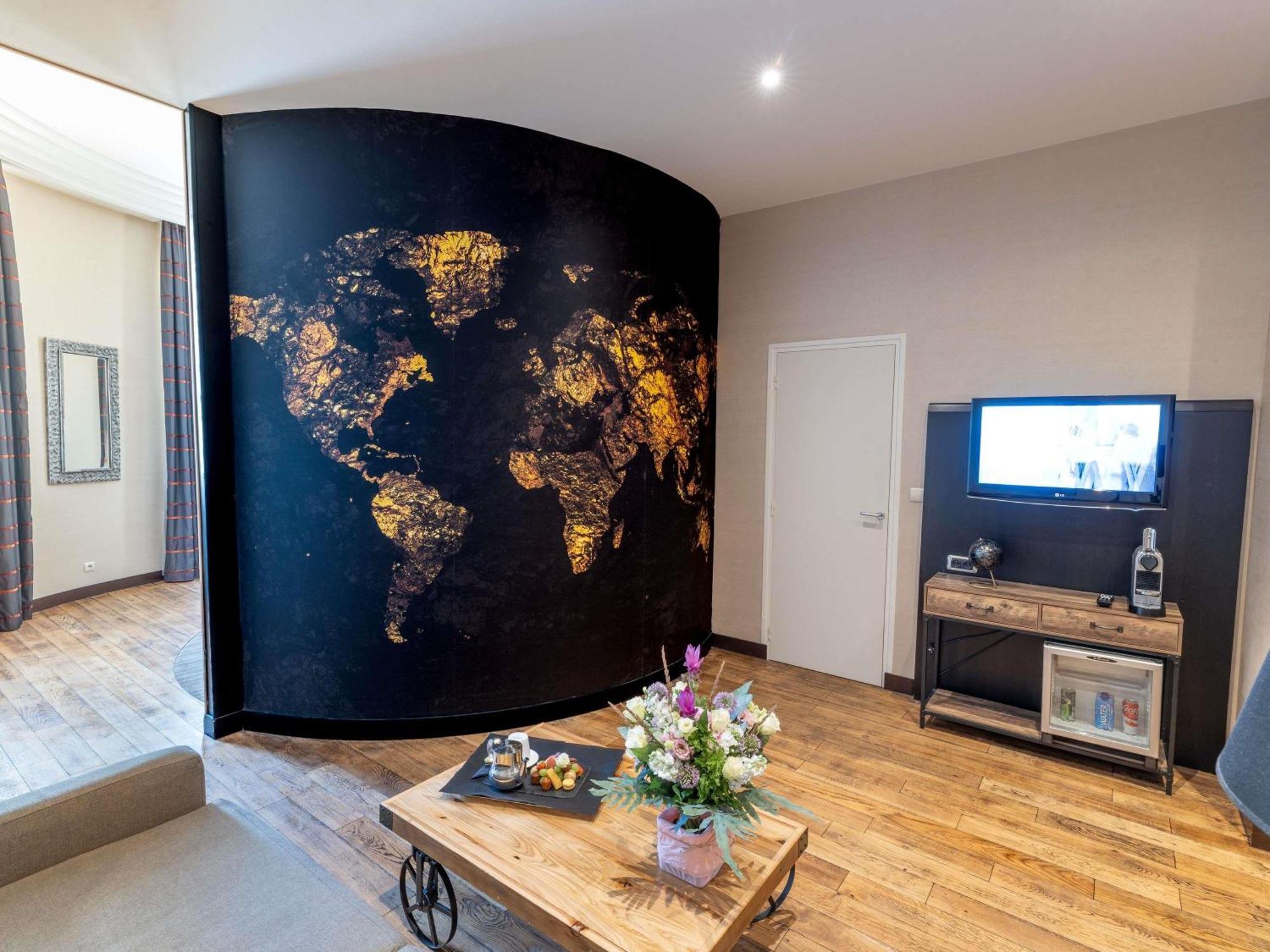 Superior King Suite
