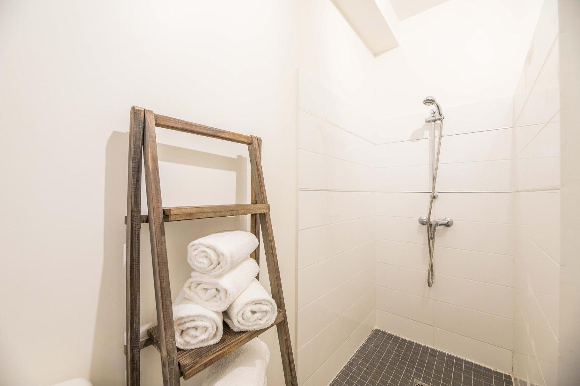Two-Bedroom Apartment Air Conditioning Terrace