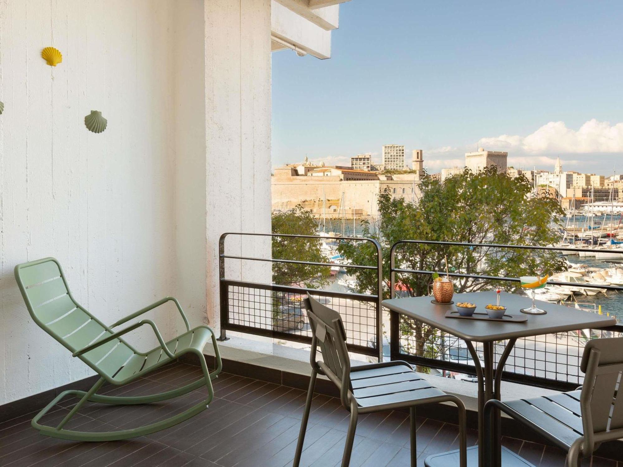Superior Queen Room Balcony Harbour View Spa or Gym Access