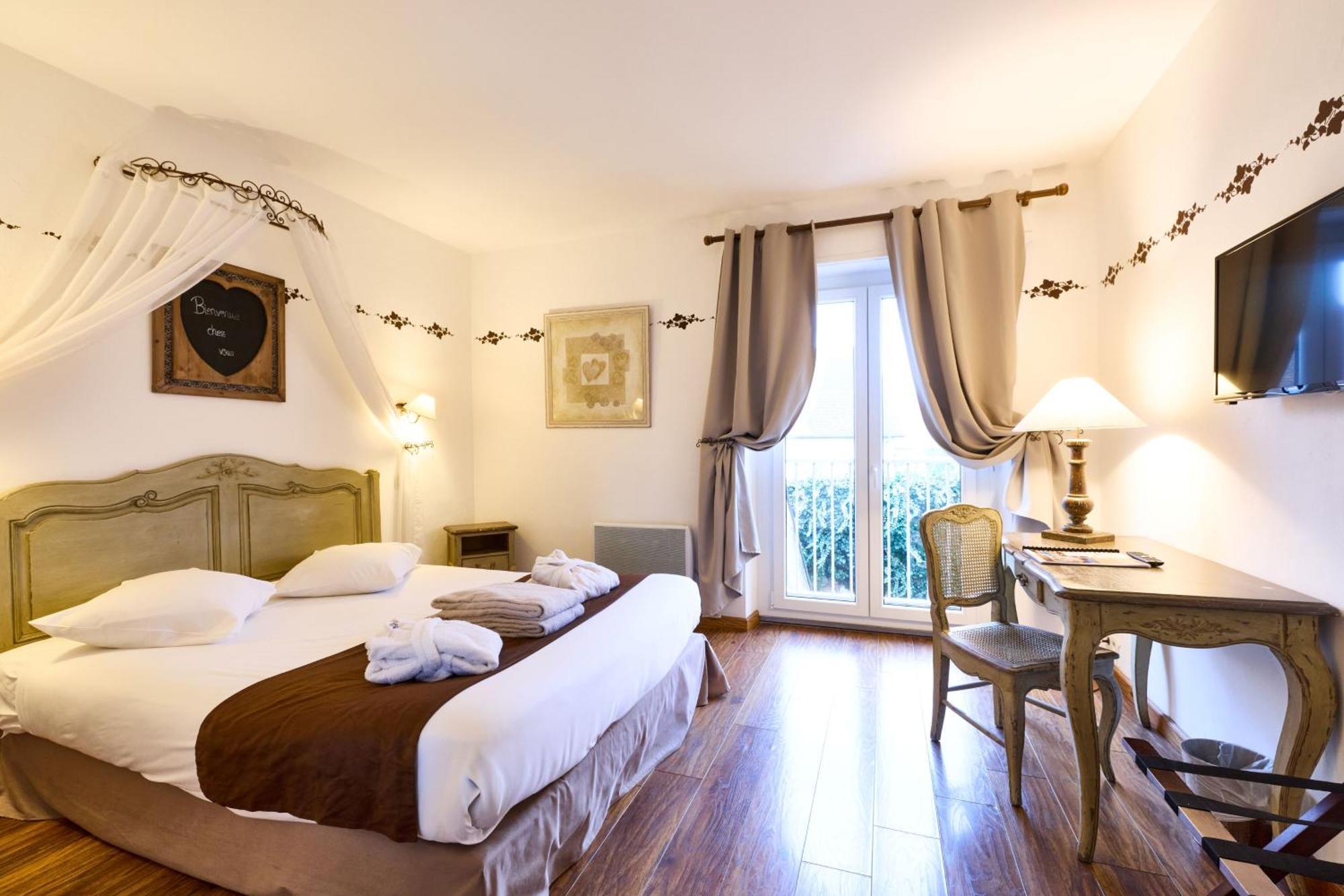 Classic Double Room