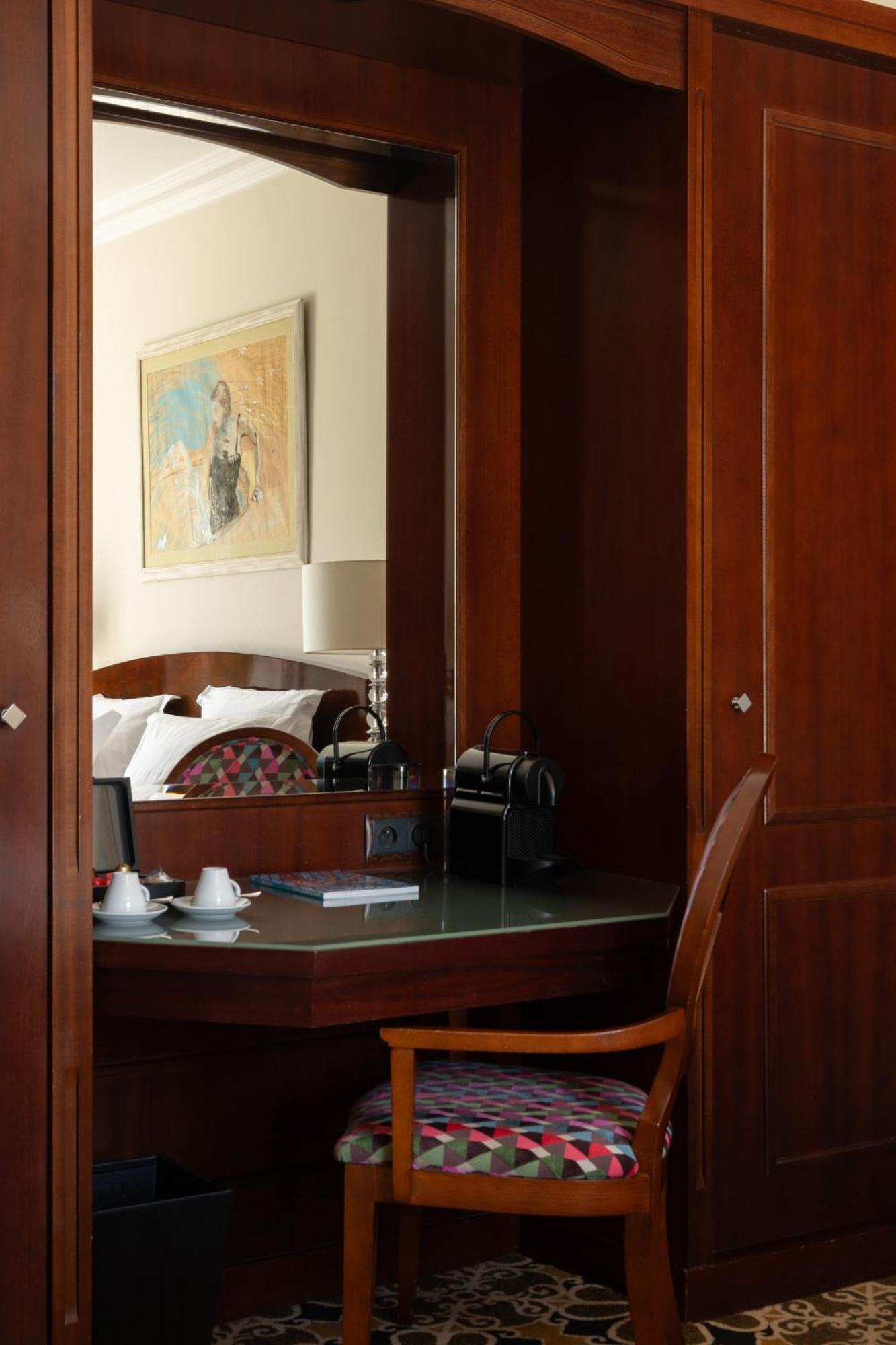 Exclusive Double Room with Private Terrace