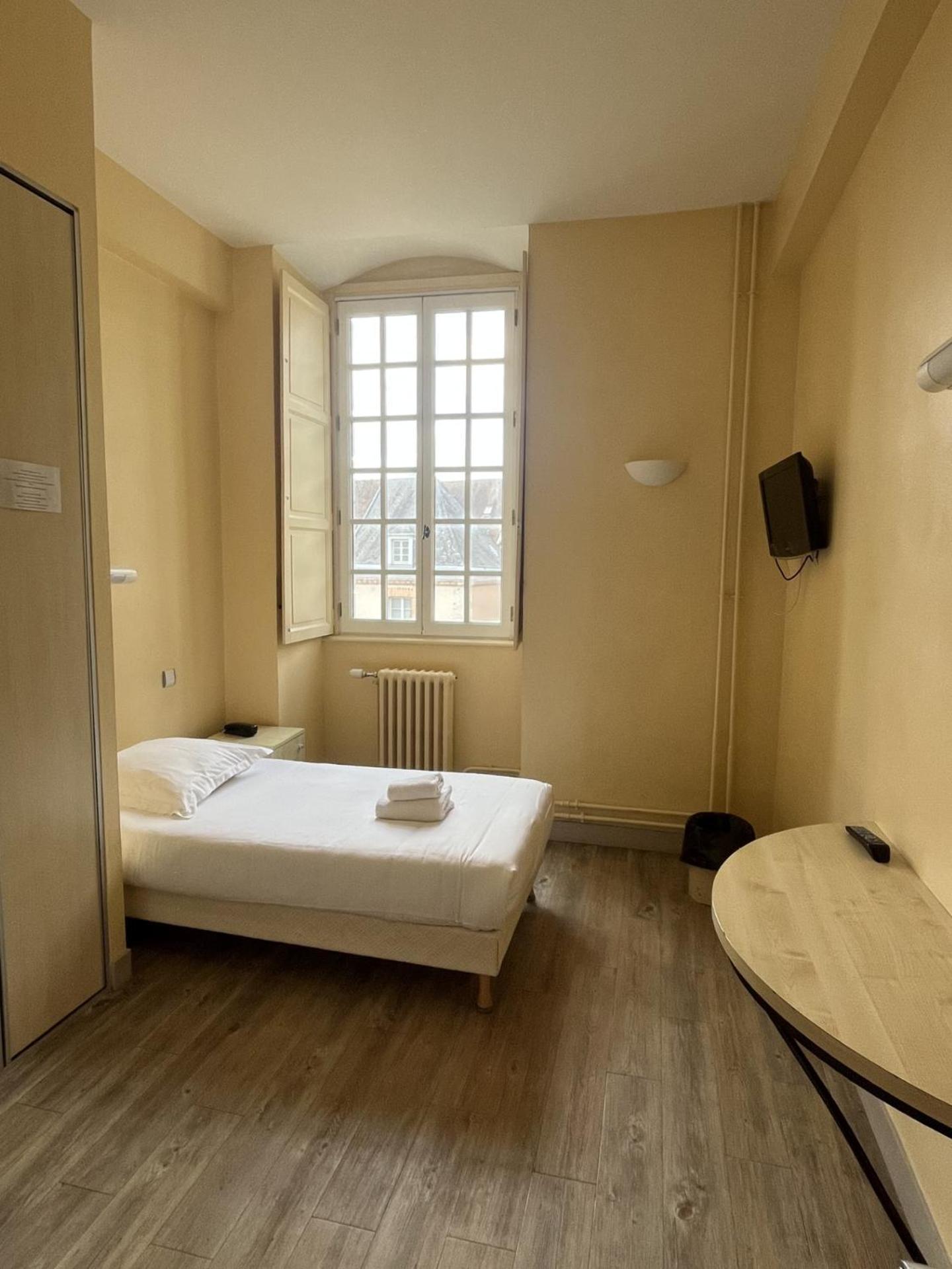 Single Room TV