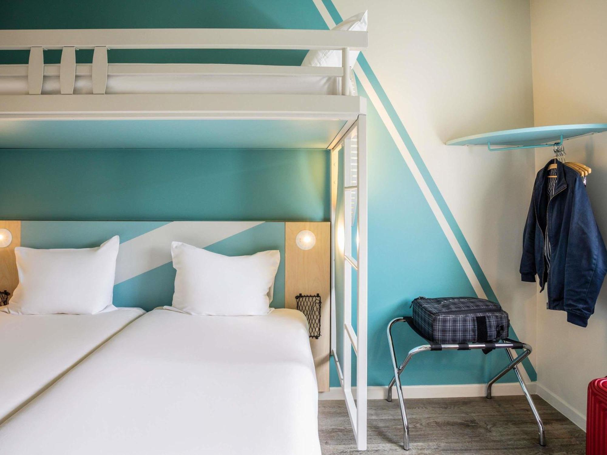Triple Room Three Single Beds