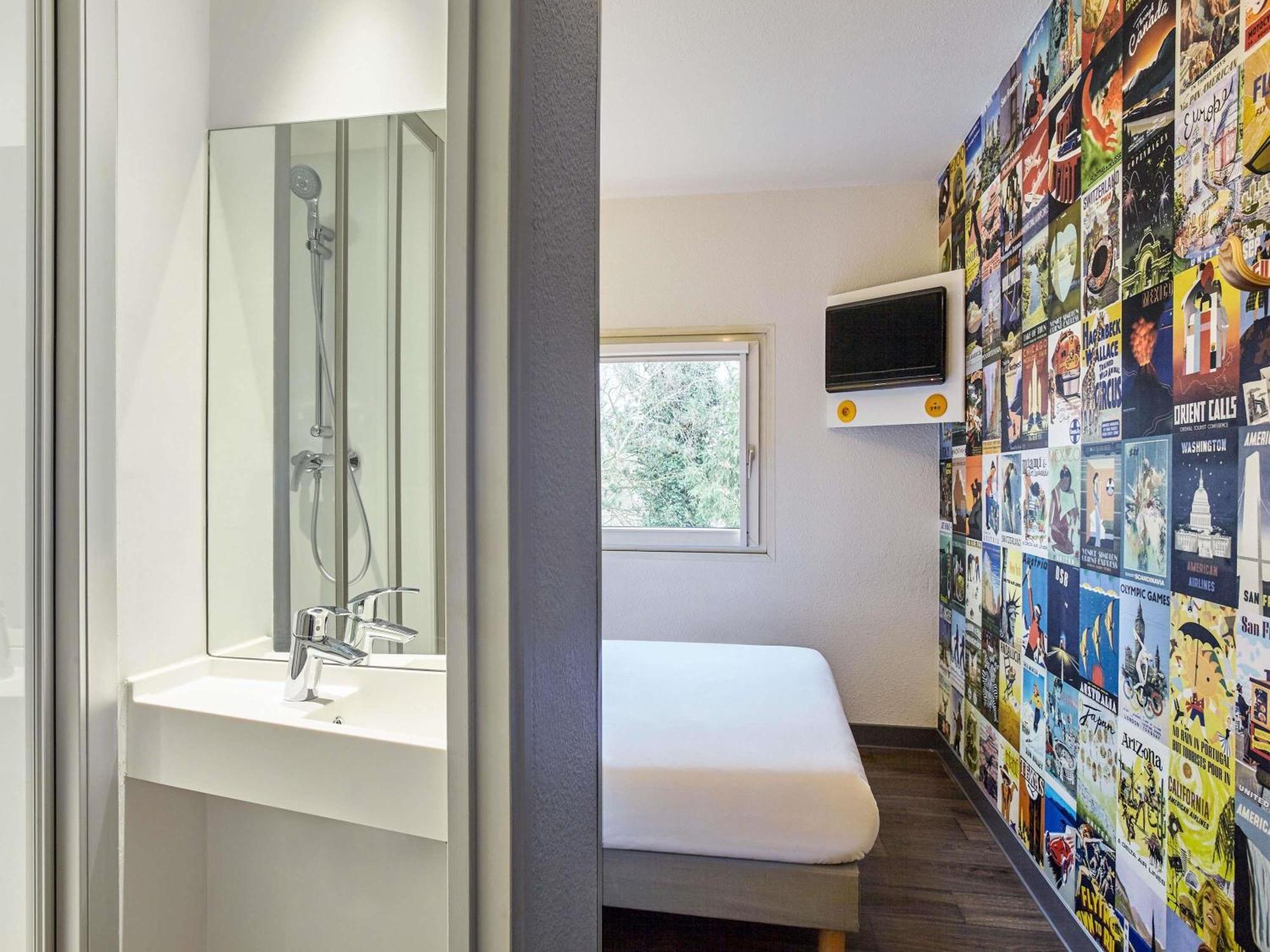 Cabrio Double Room Bathroom