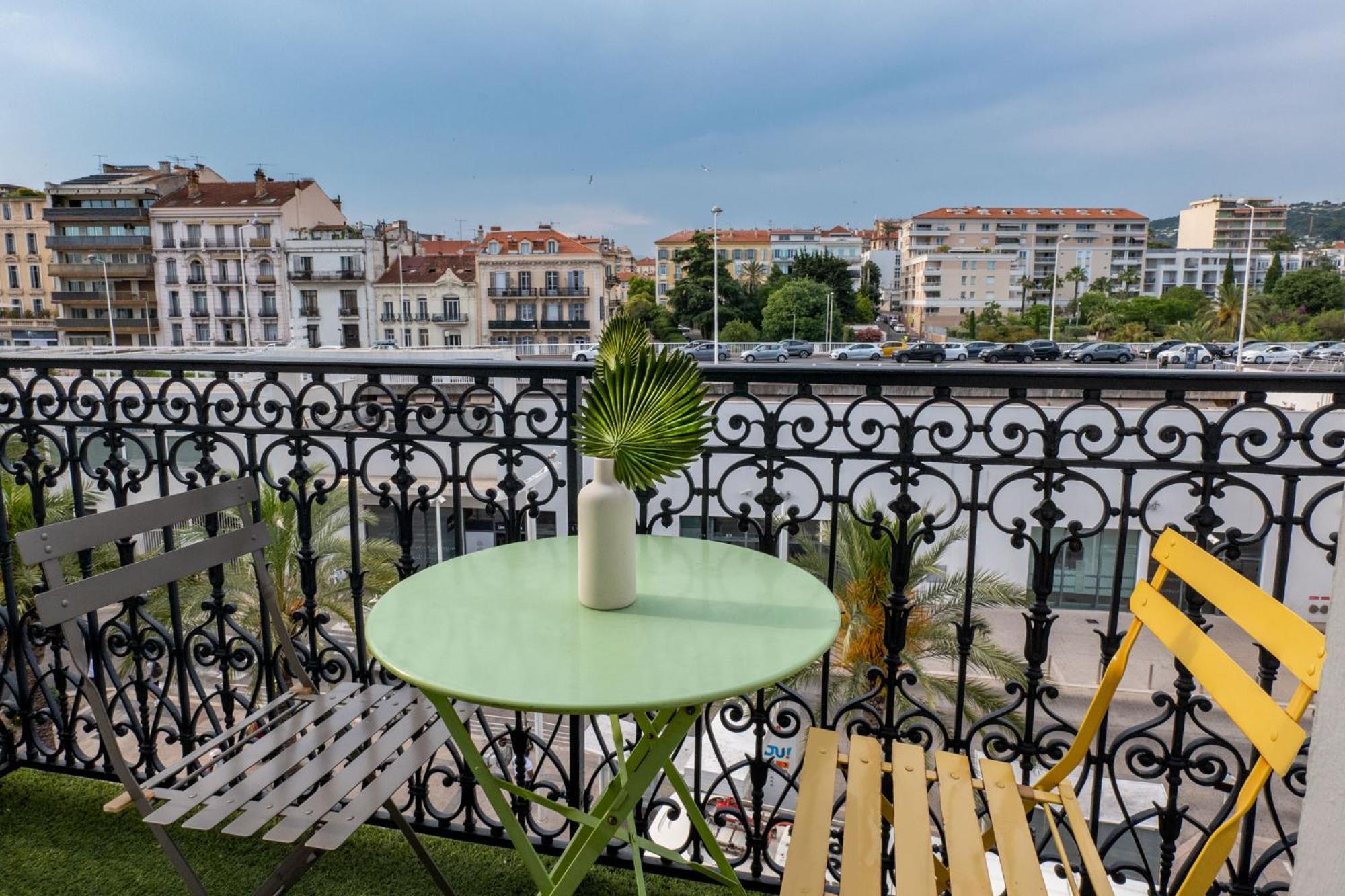 Double or Twin Room Balcony