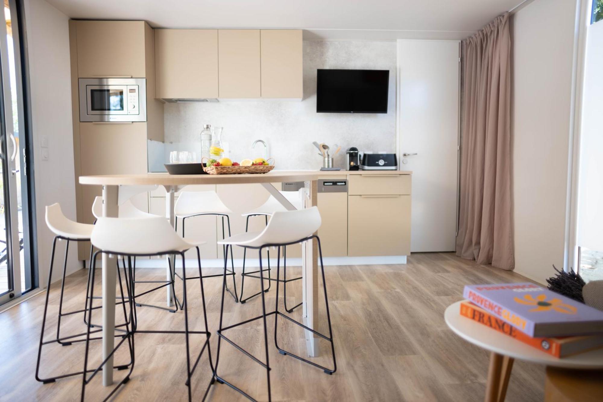 Suite with 3 bedrooms