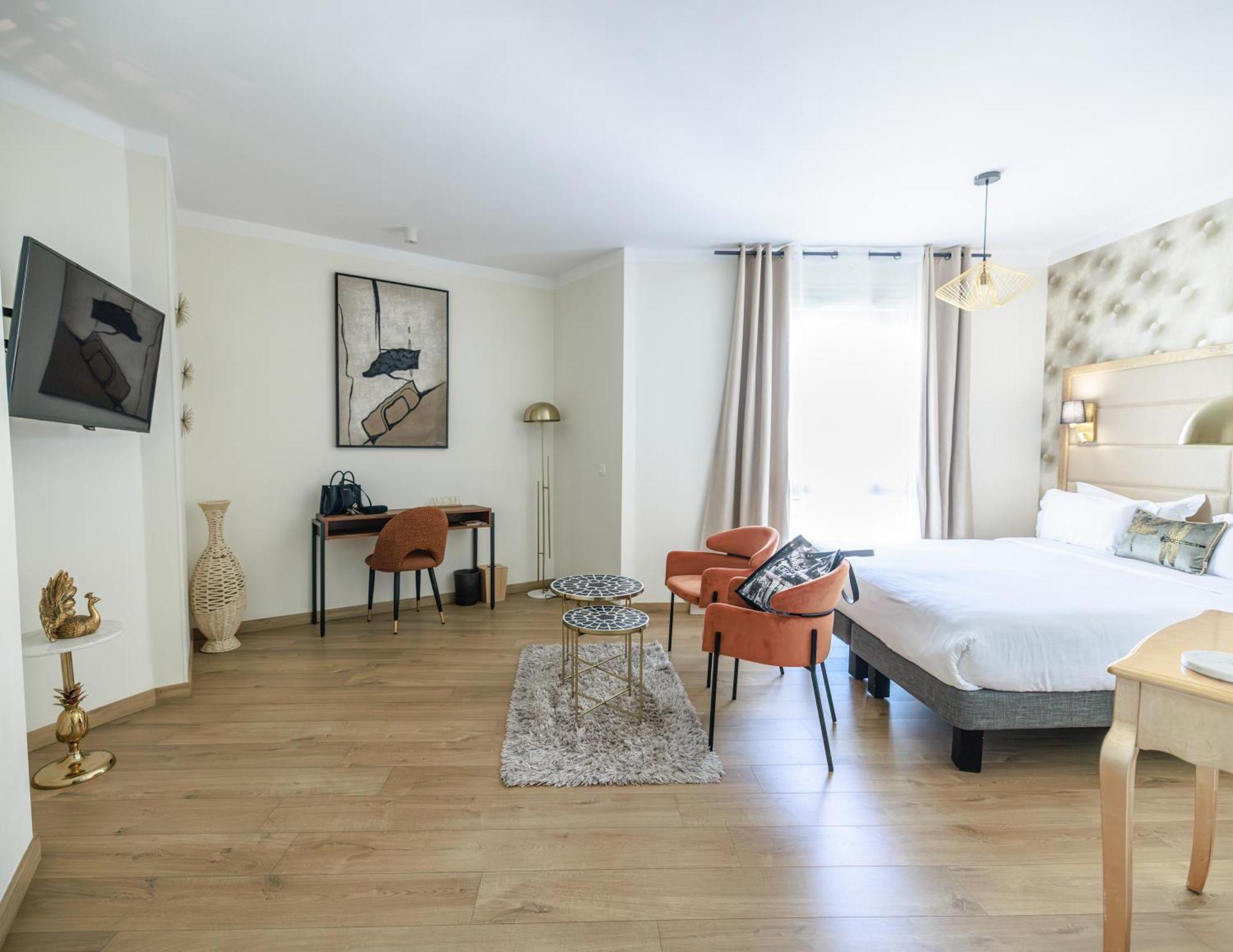 Executive Room