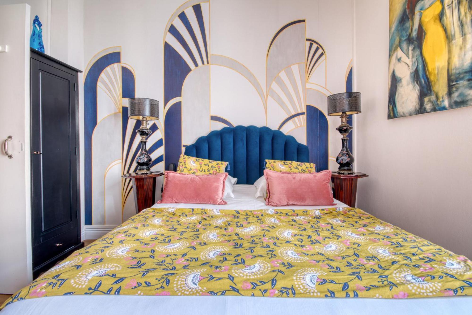 Superior Double Room Street View