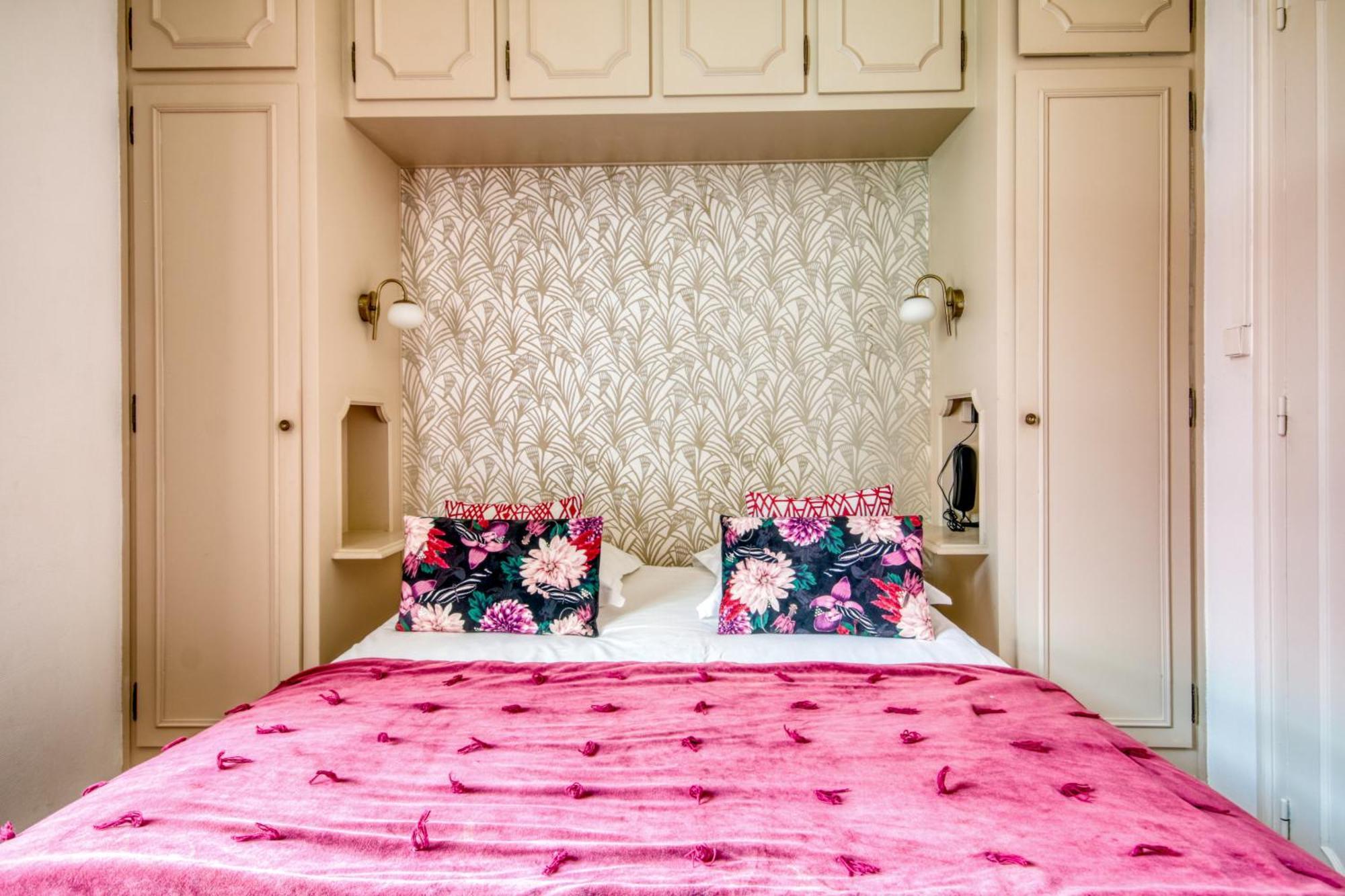 Superior Double Room Street View