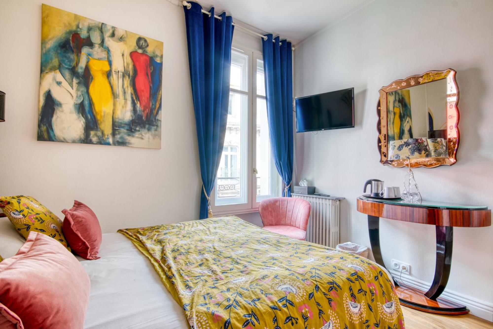 Superior Double Room Street View
