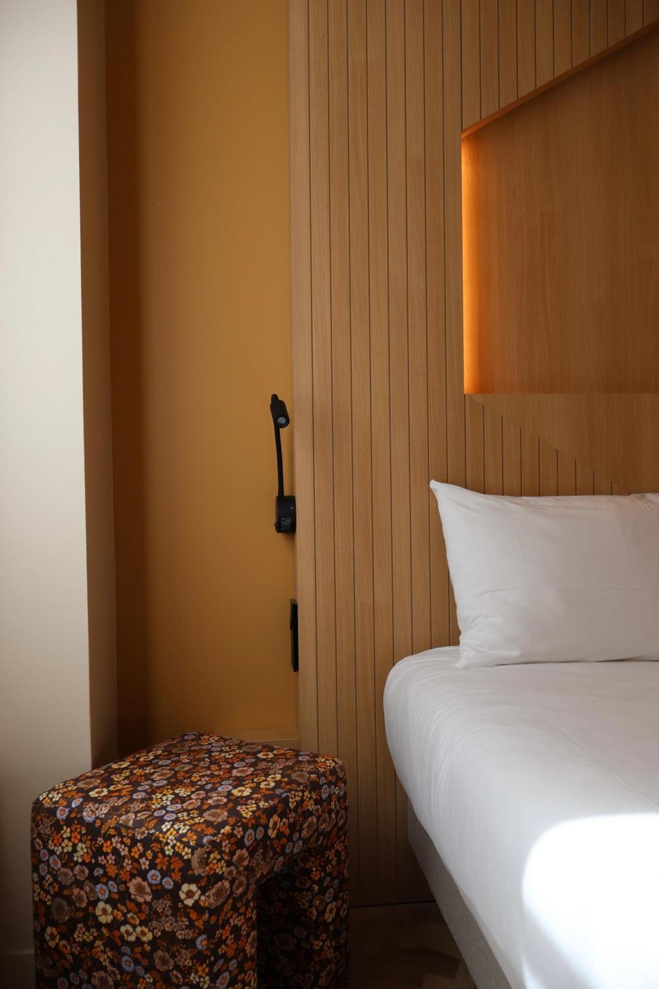 Comfort Queen Room Non-Smoking
