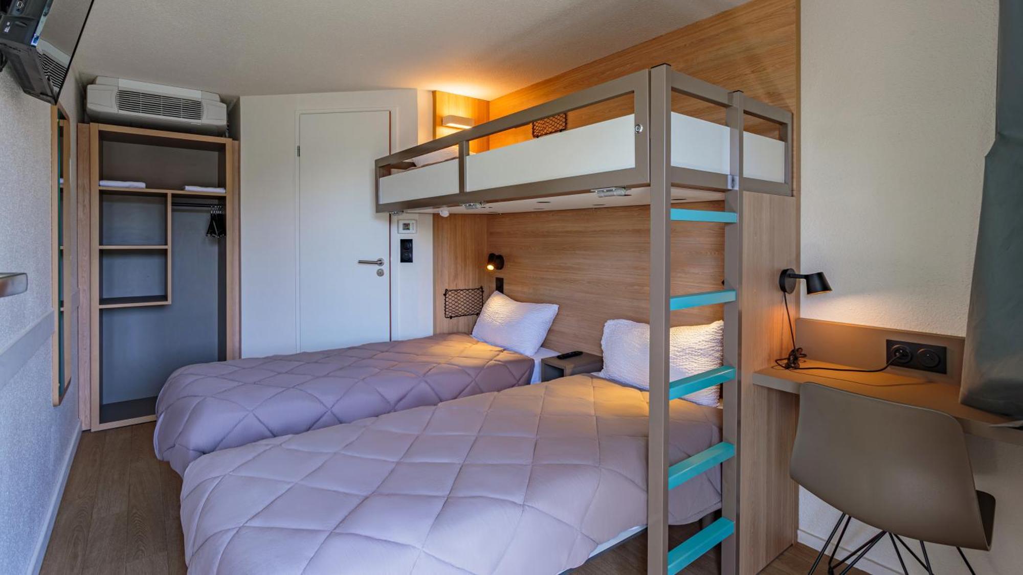 Standard Twin Room One Bunk Bed