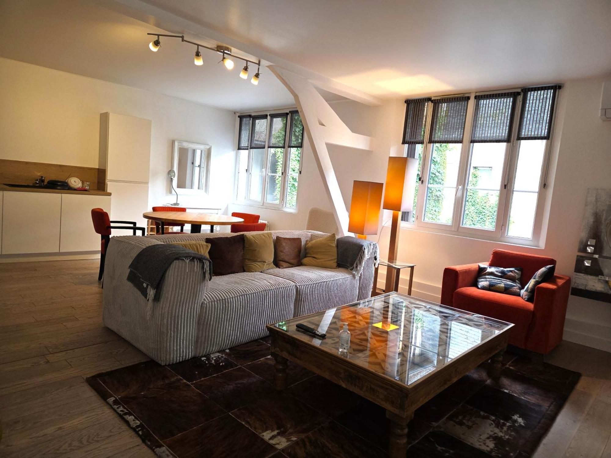 One-Bedroom Apartment