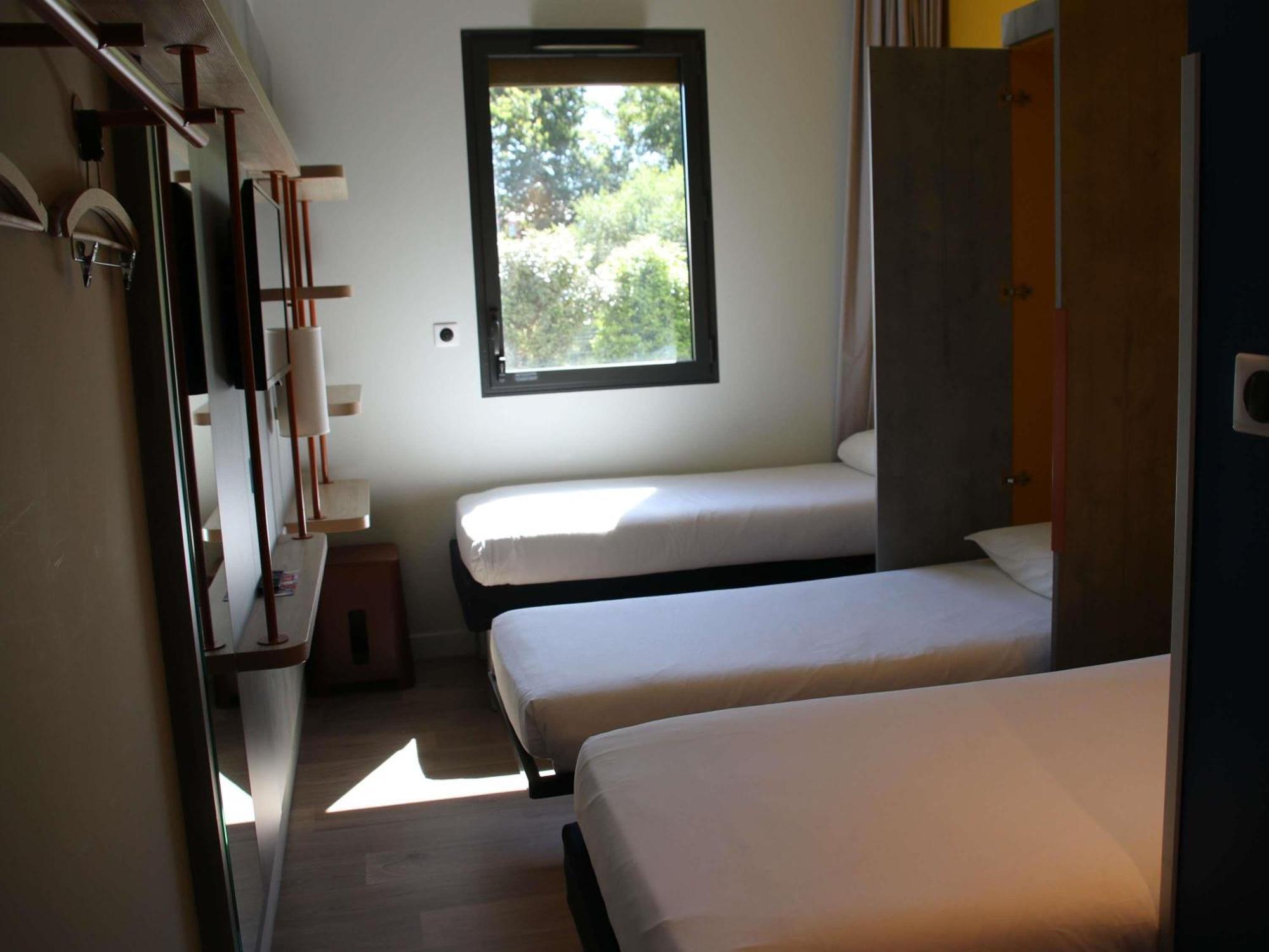 Triple Room Twin Beds