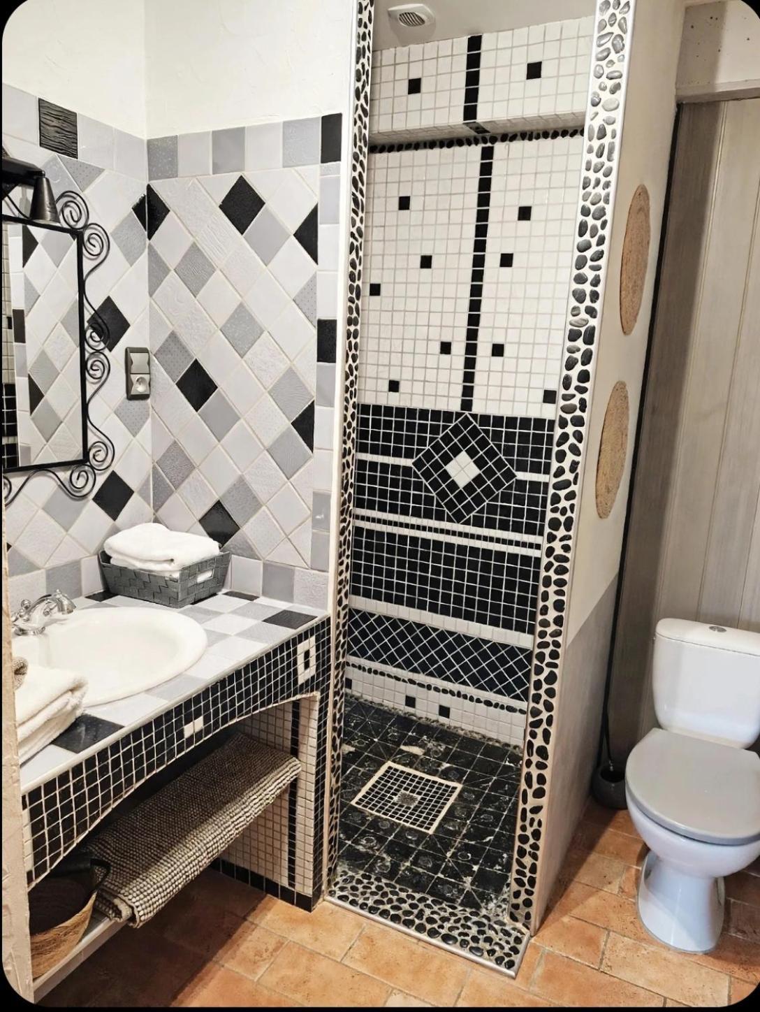 Double Room Private Bathroom